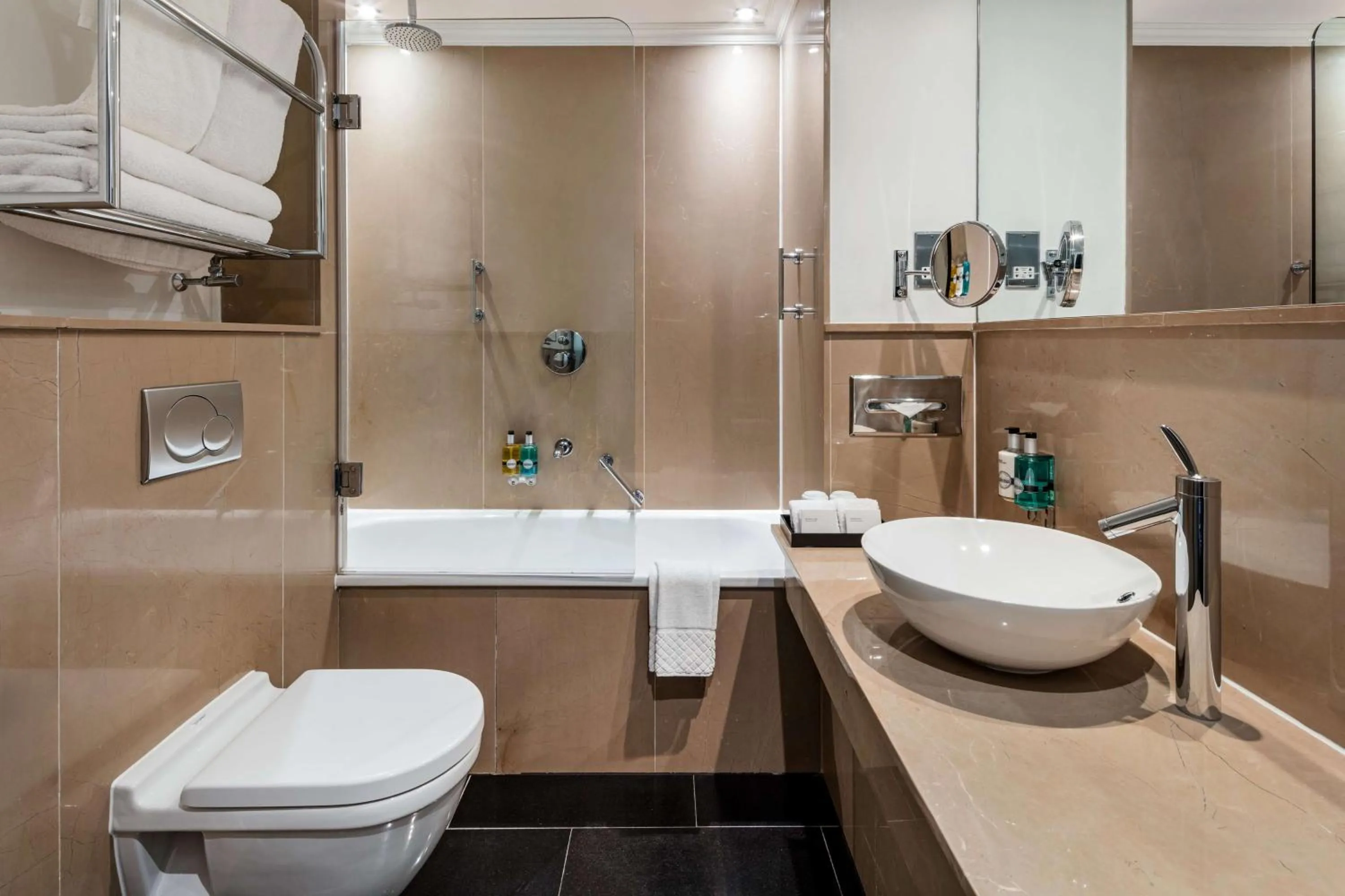 Bathroom in Radisson Blu Hotel, London Bloomsbury