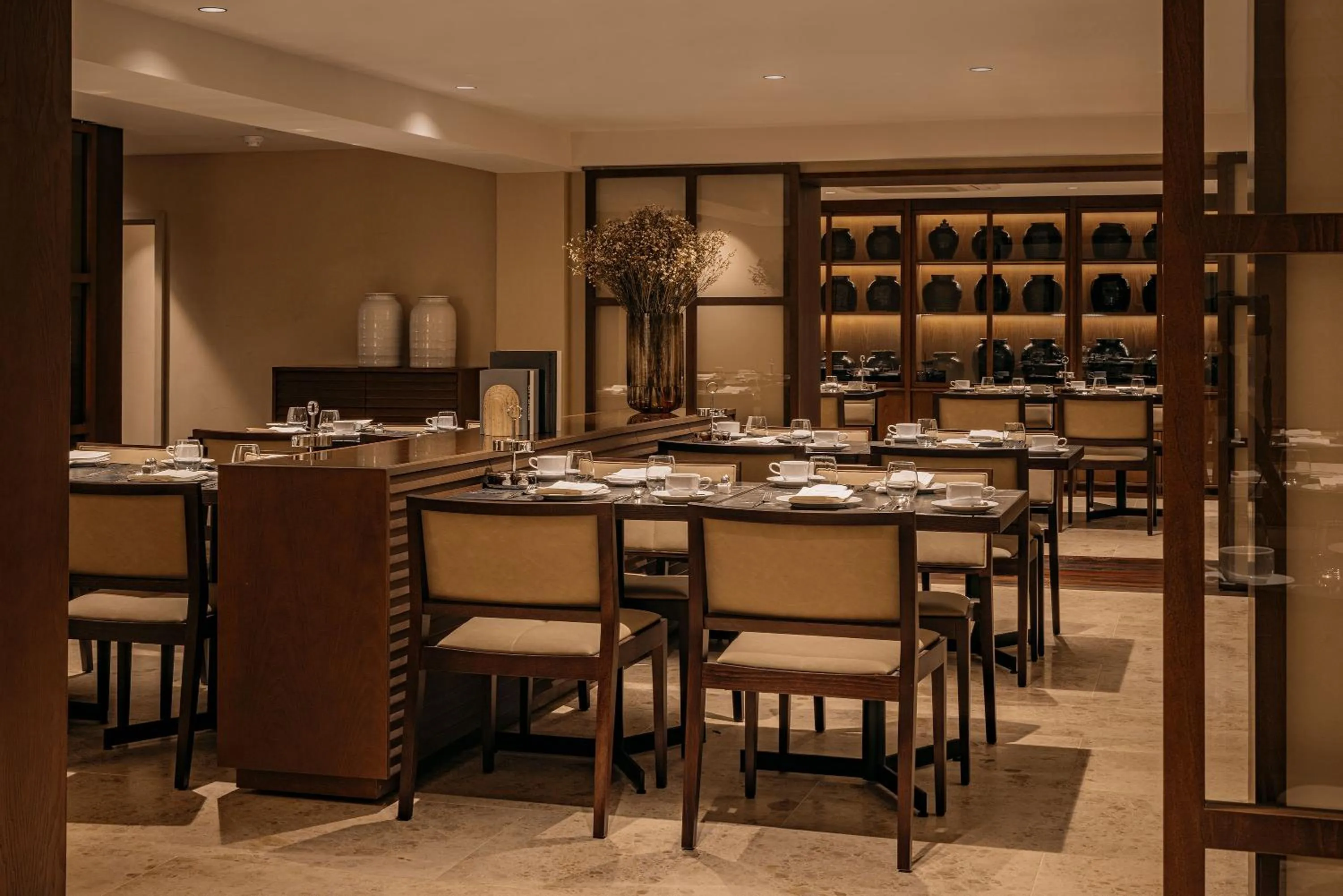 Restaurant/places to eat in The Caesar Hotel