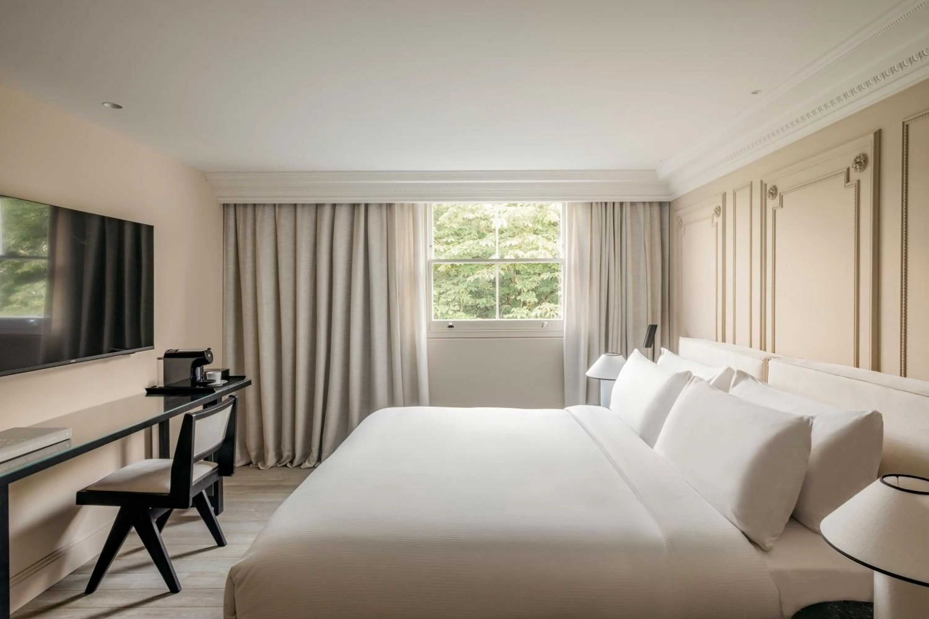 Bed in The Caesar Hotel