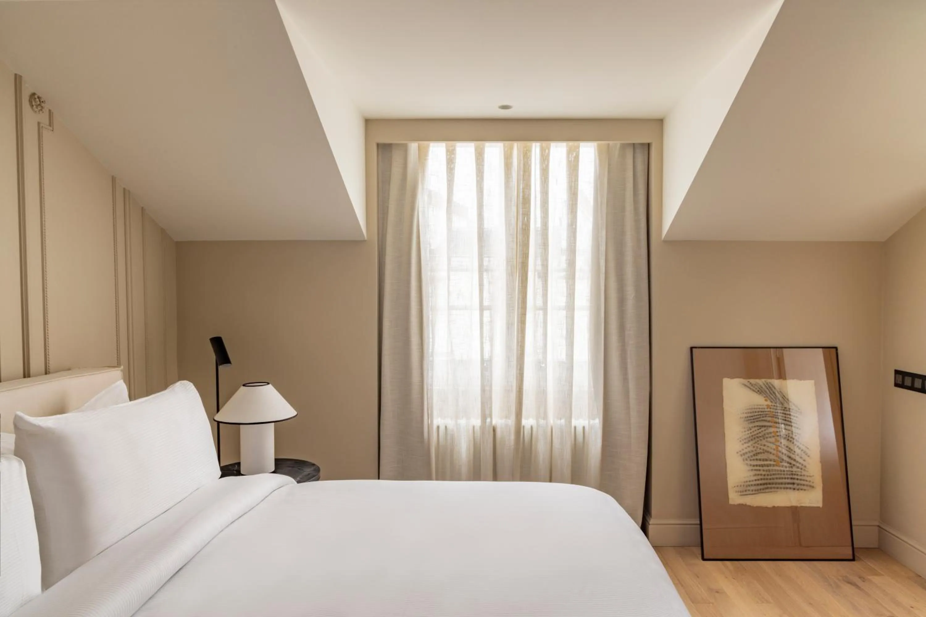 Photo of the whole room, Bed in The Caesar Hotel