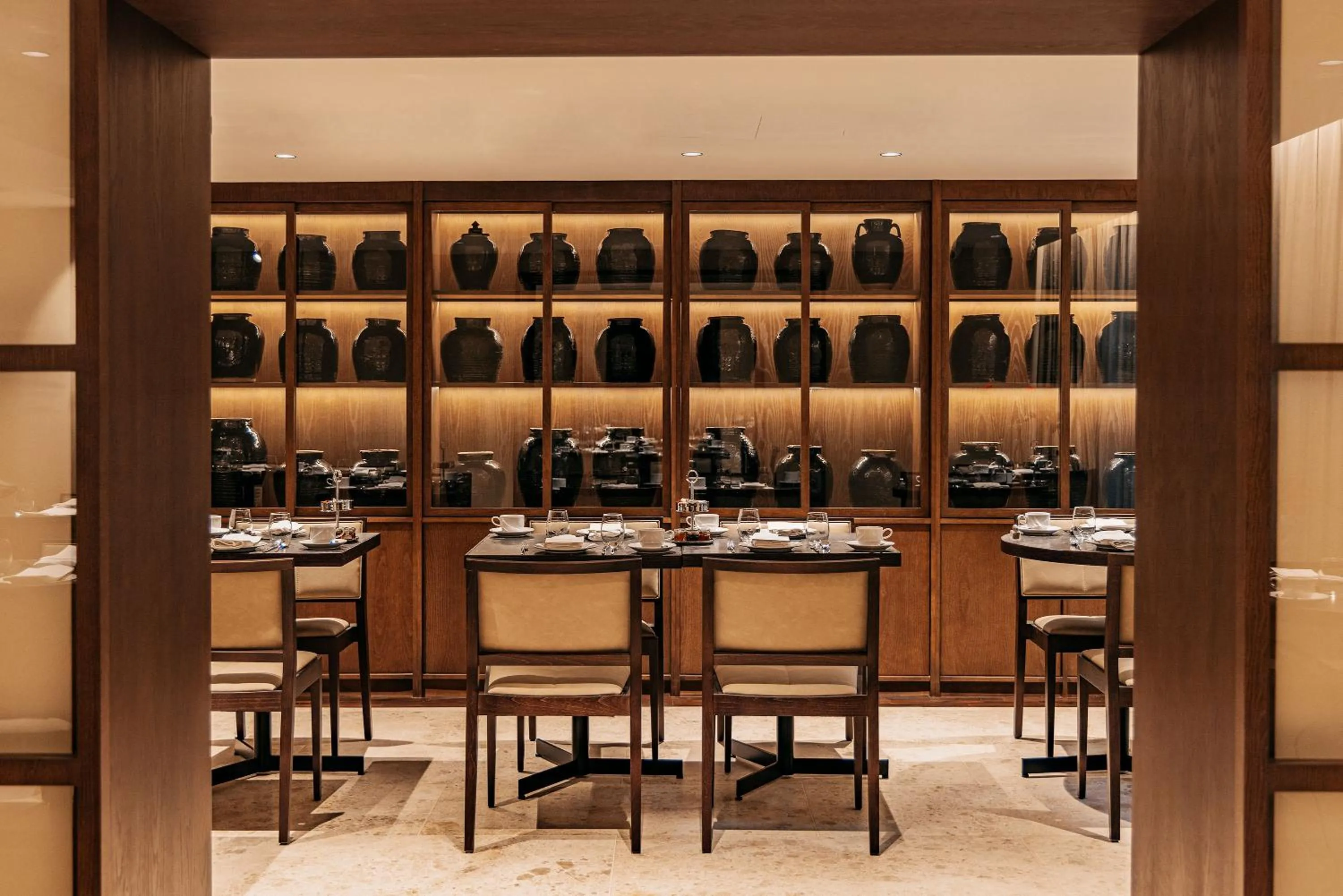 Restaurant/places to eat in The Caesar Hotel