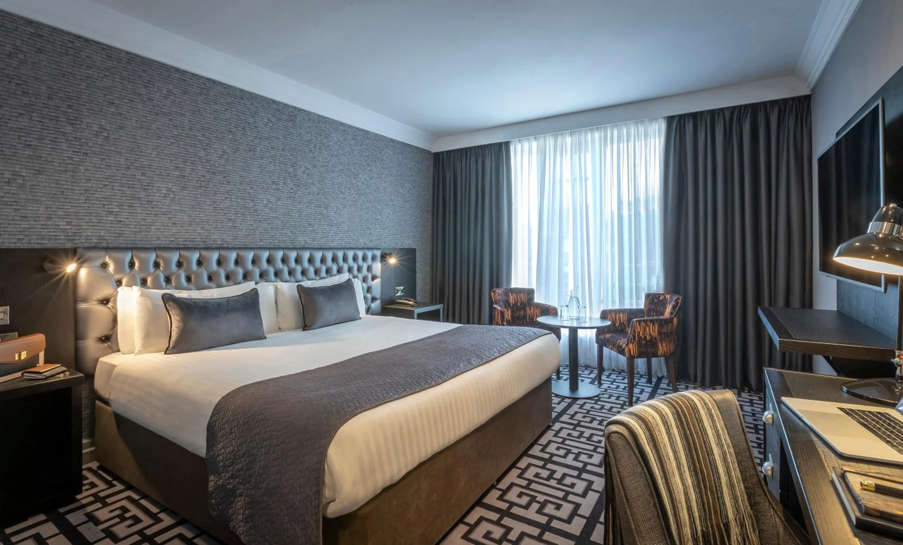 Bedroom, Bed in Talbot Hotel Stillorgan