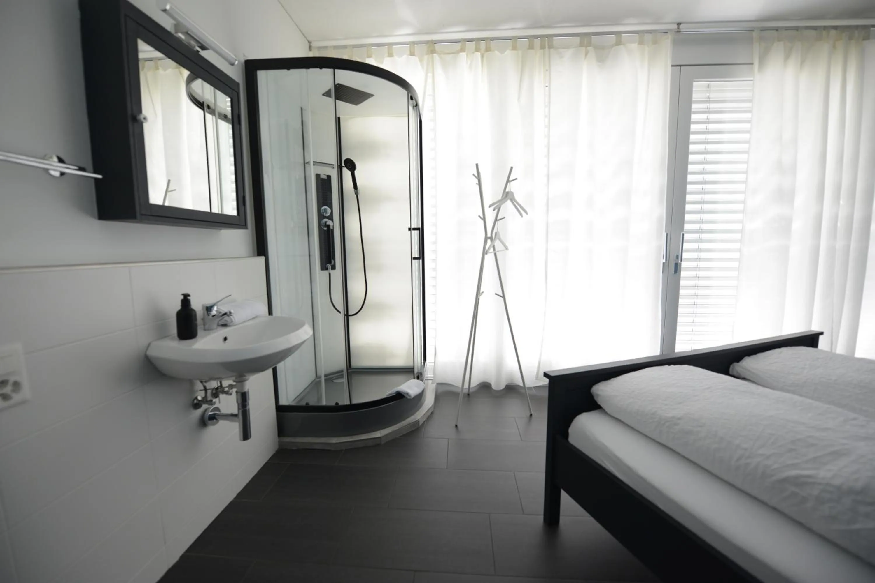 Shower, Bed in Berger Zentrum