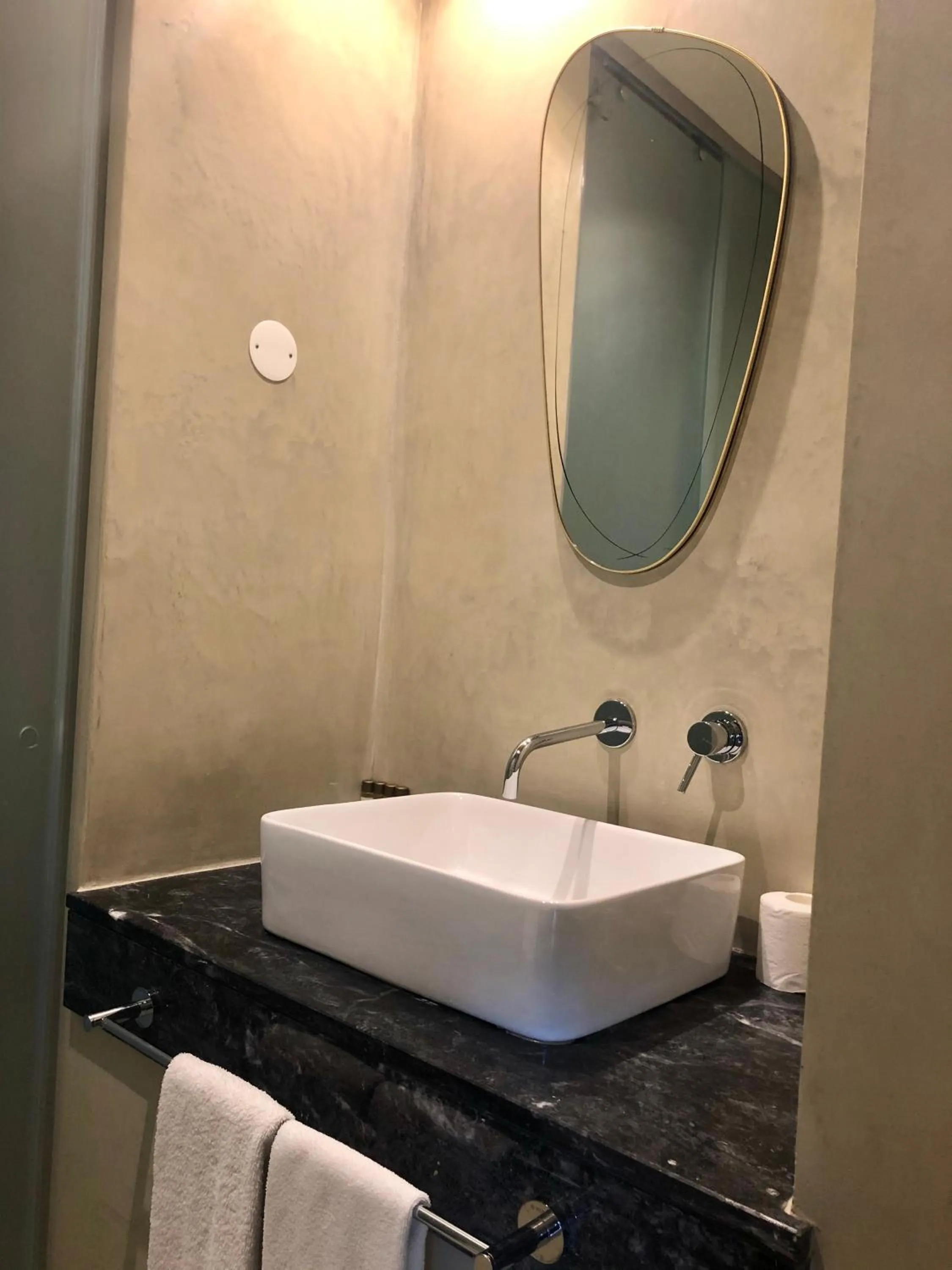 Bathroom in Dalma Old Town - Castelo