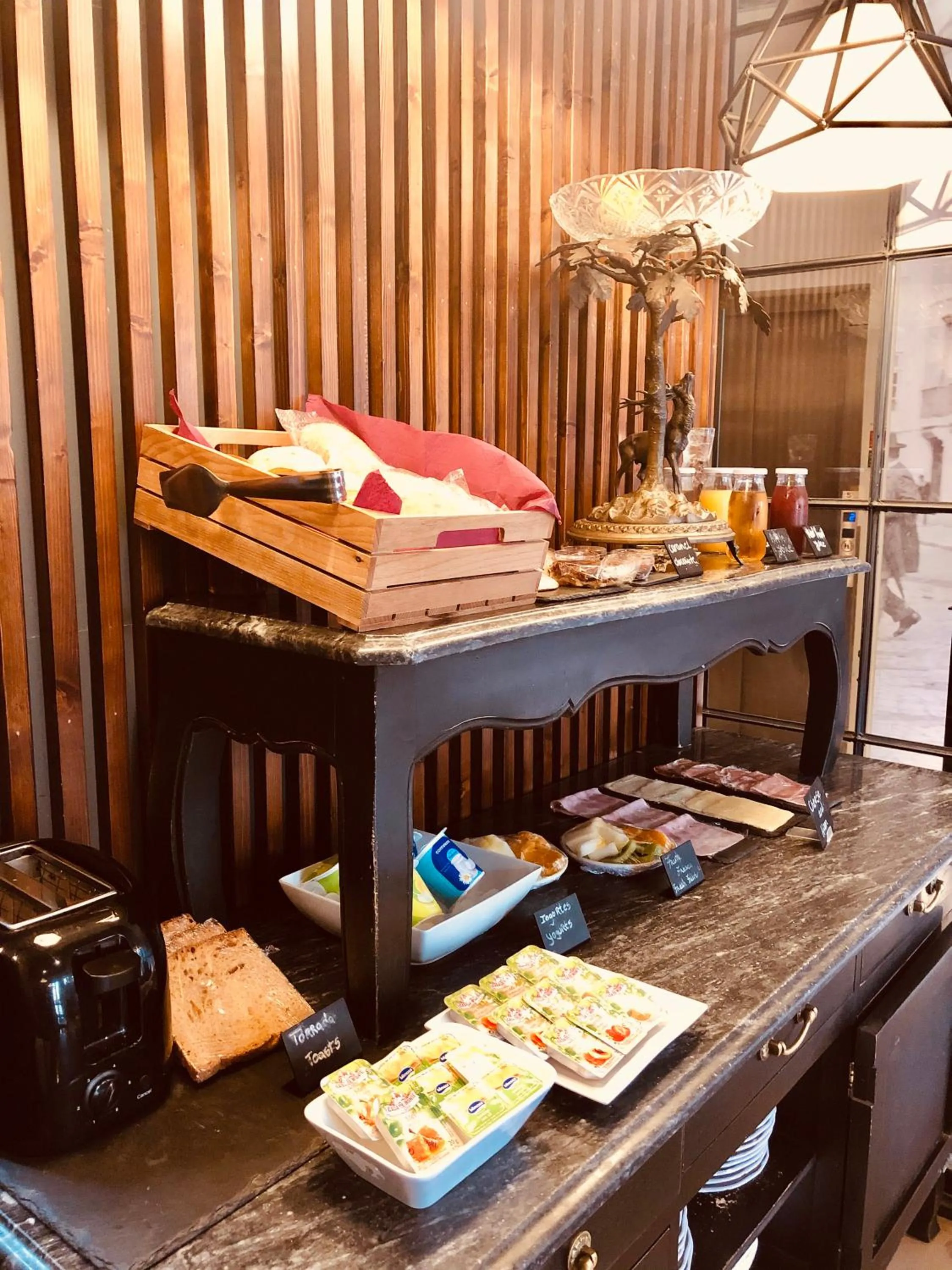 Breakfast in Dalma Old Town - Castelo