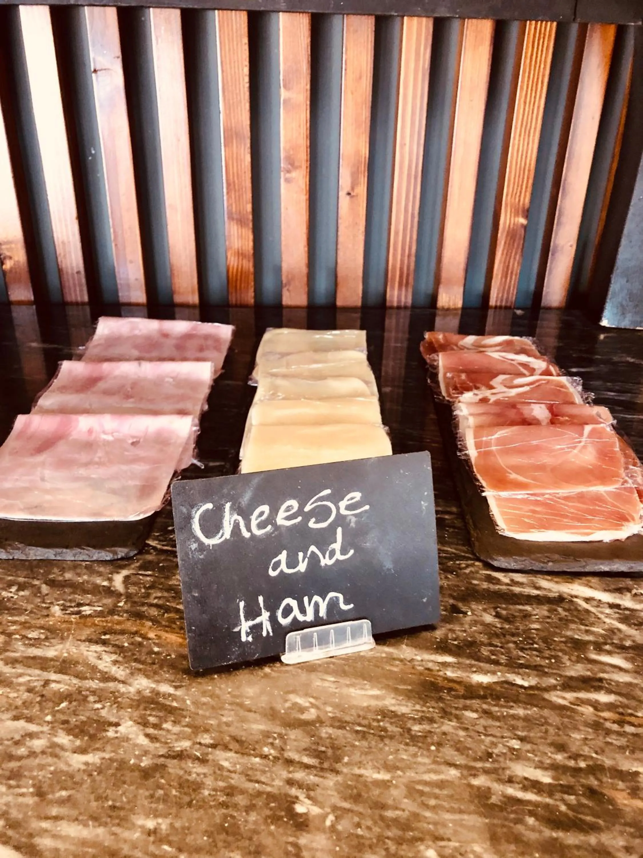 Breakfast in Dalma Old Town - Castelo