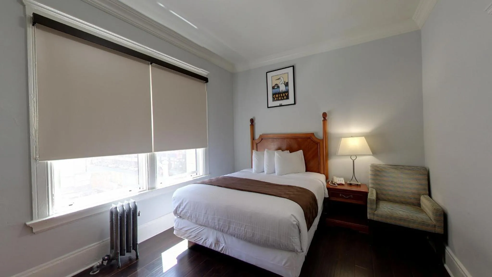 Bed in Warfield Hotel