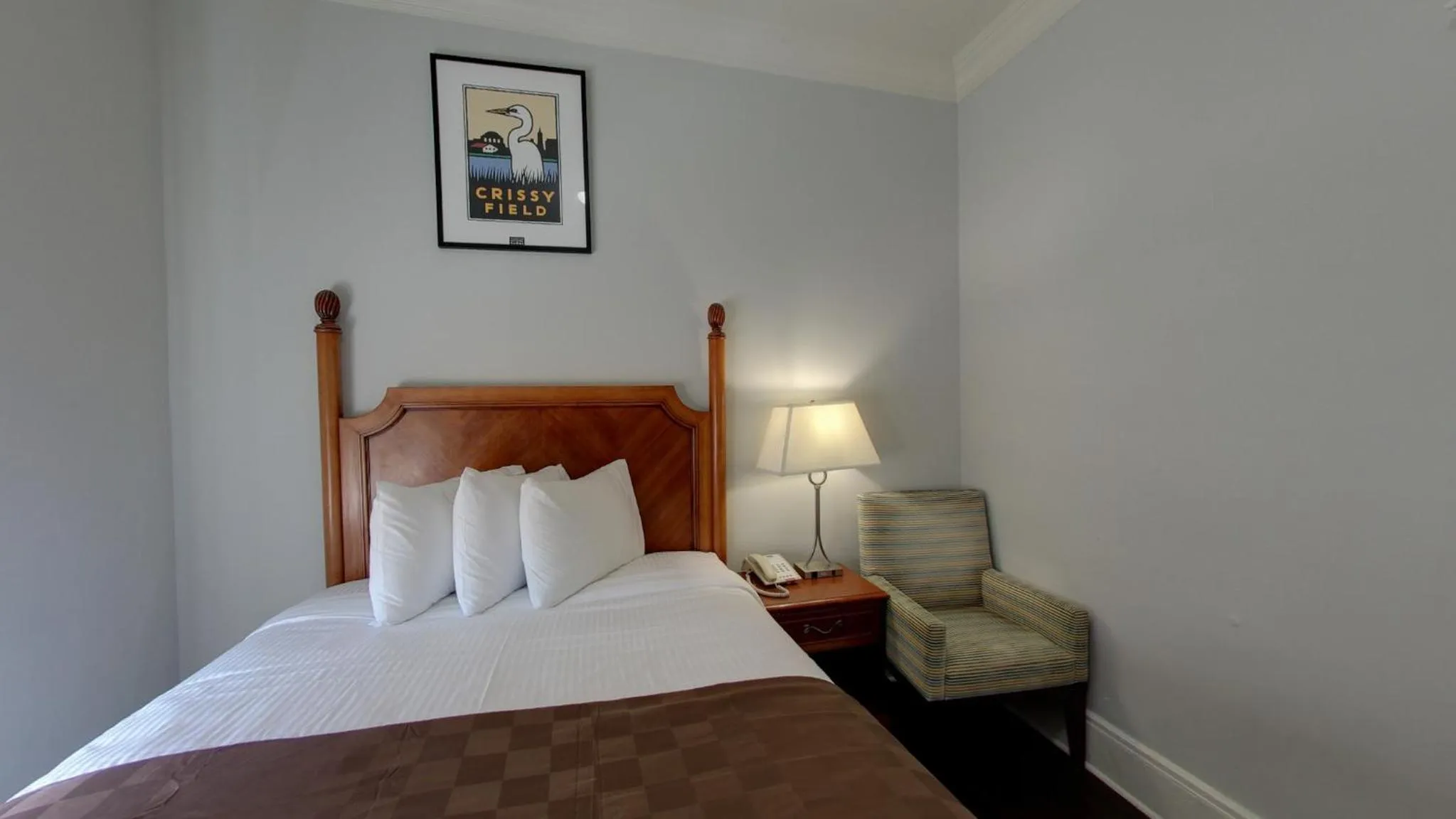 Bed in Warfield Hotel