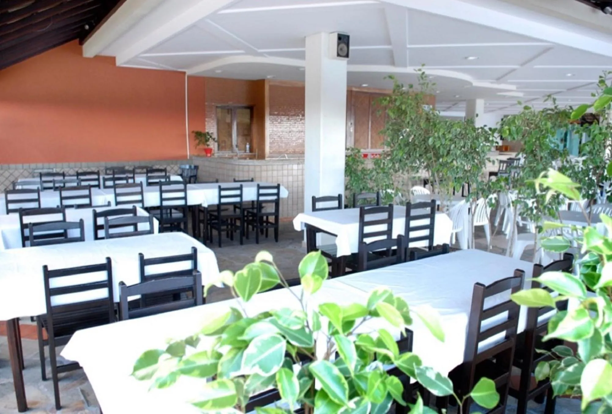 Restaurant/places to eat in Porto Real Suites Mangaratiba