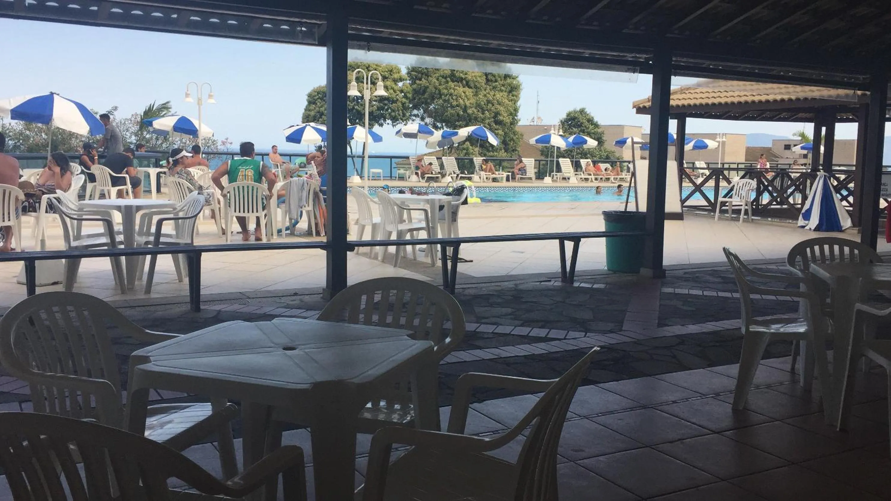 Restaurant/places to eat in Porto Real Suites Mangaratiba