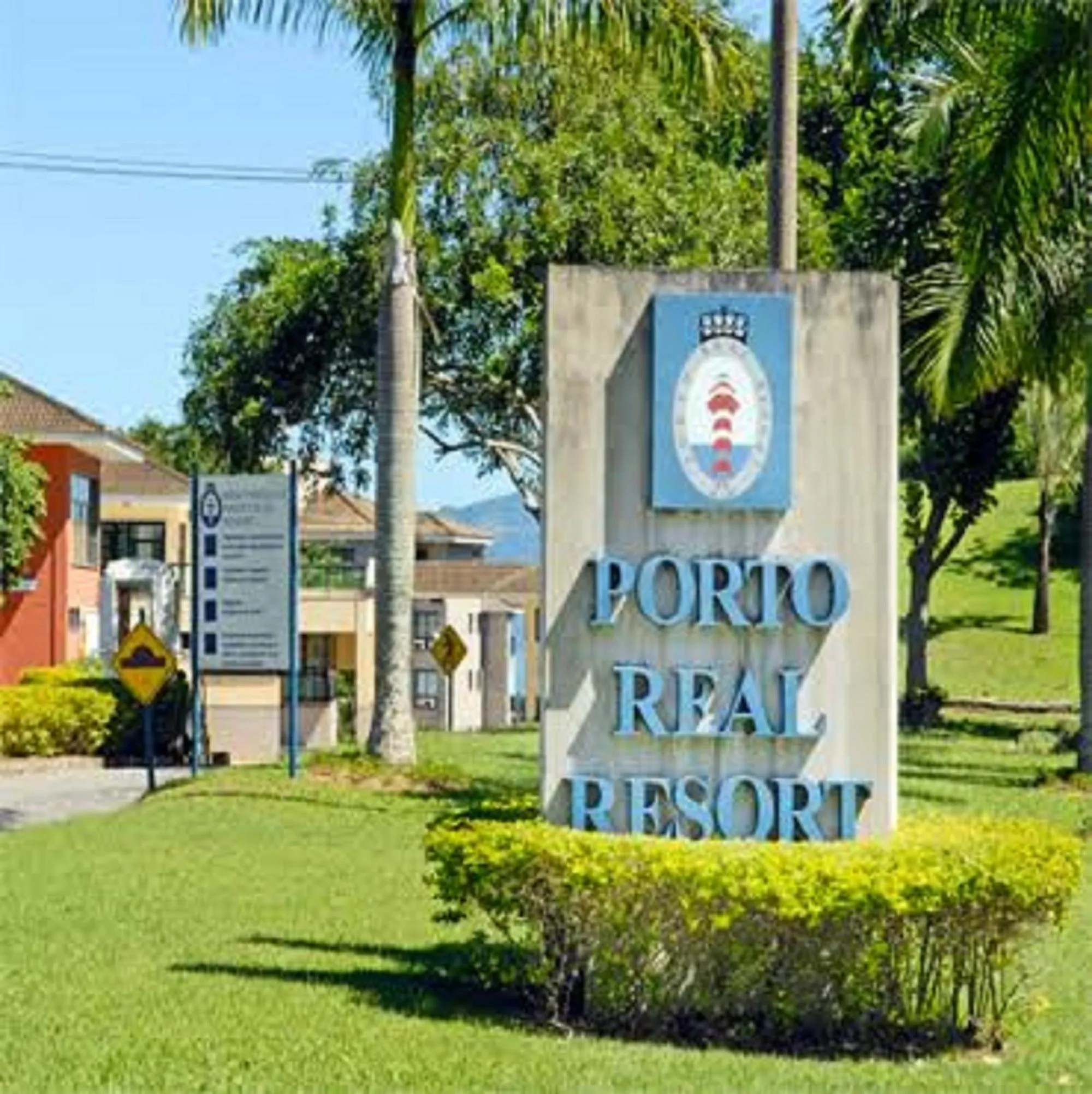 Property logo or sign in Porto Real Suites Mangaratiba