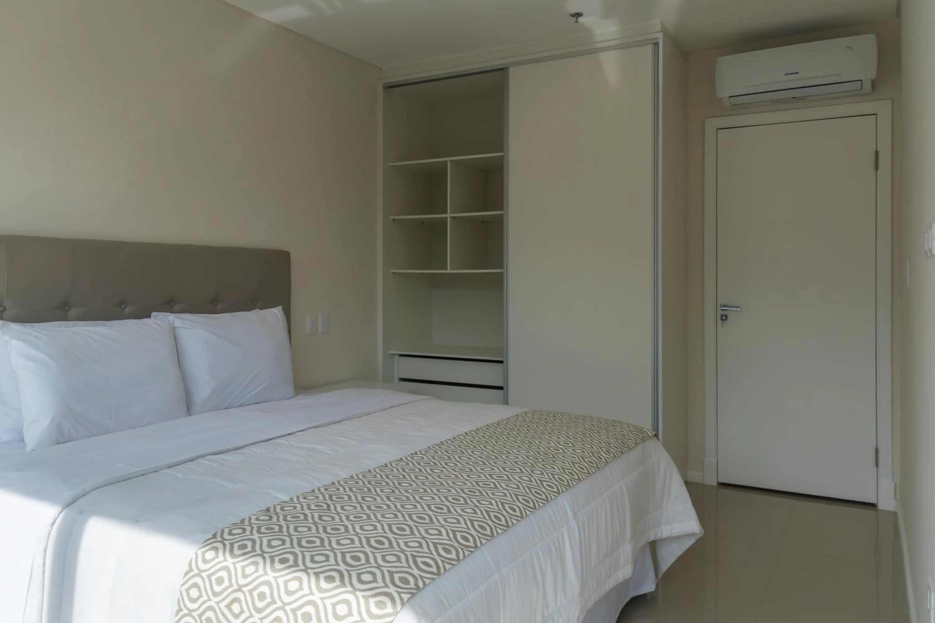 Bed in START Villa Morra Rent Apartments