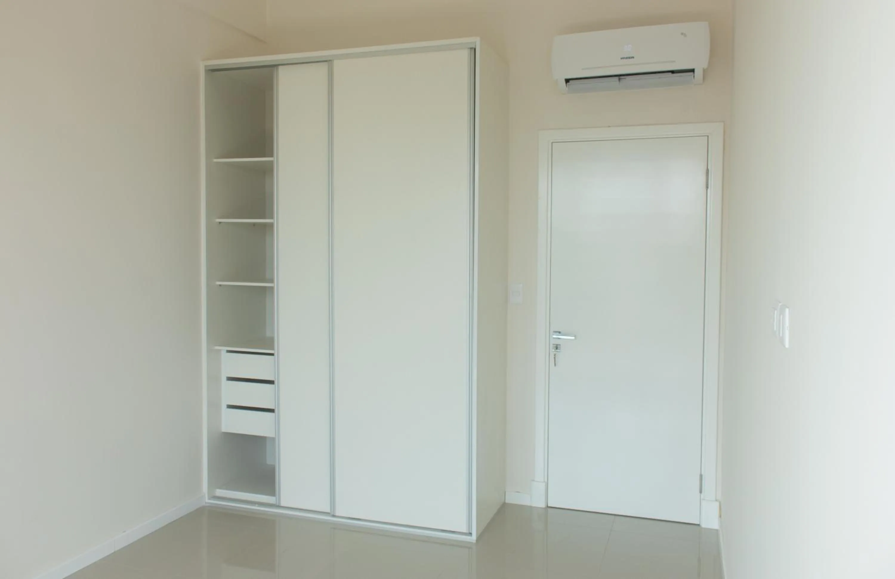 Bedroom in START Villa Morra Rent Apartments