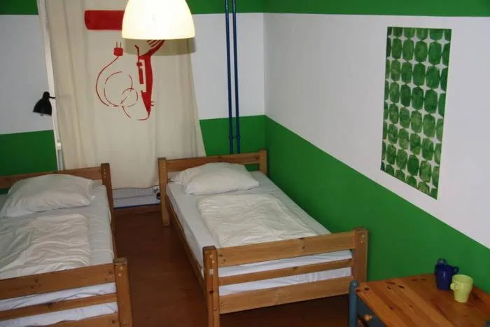 Photo of the whole room in Lette'm Sleep Berlin