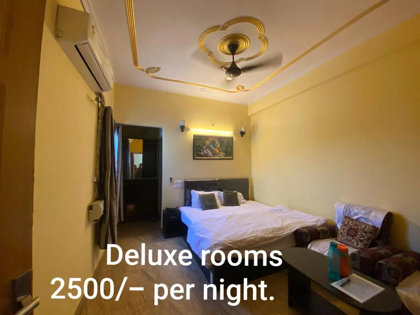 Bed in DS Residency Varanasi-Near Temple n Ghat-Parking