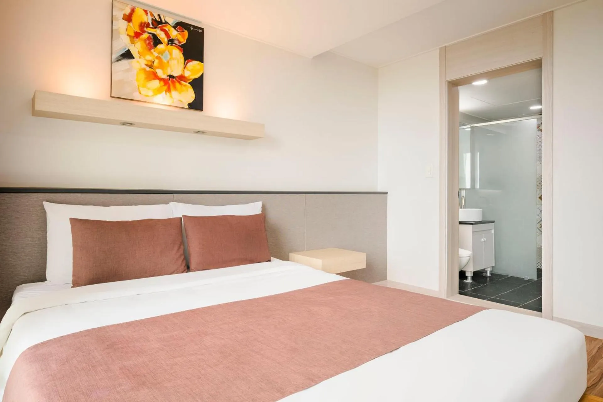 Bedroom, Bed in Jeju M Resort