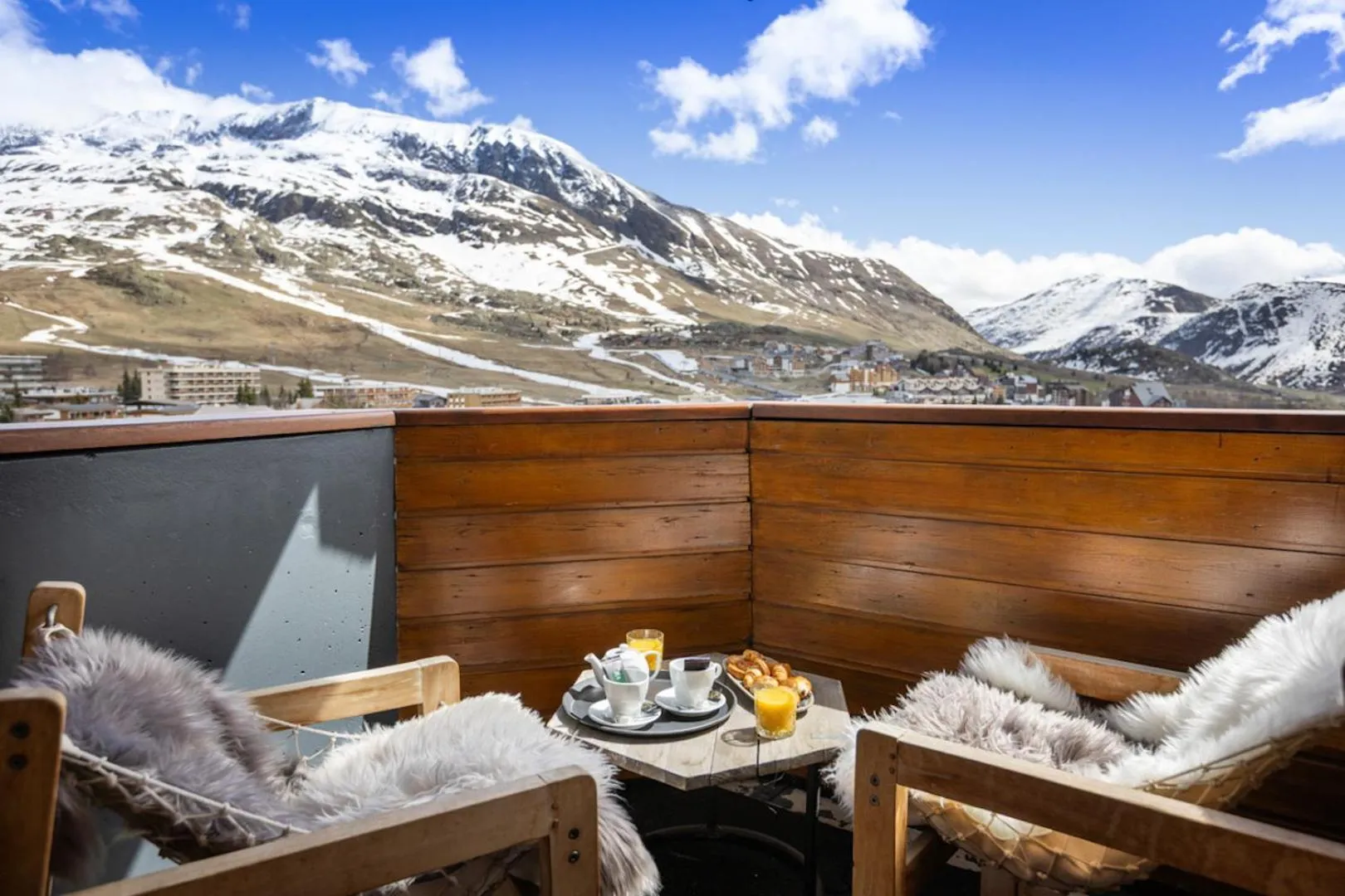 Balcony/Terrace in Royal Ours Blanc Boutique Hôtel & Spa