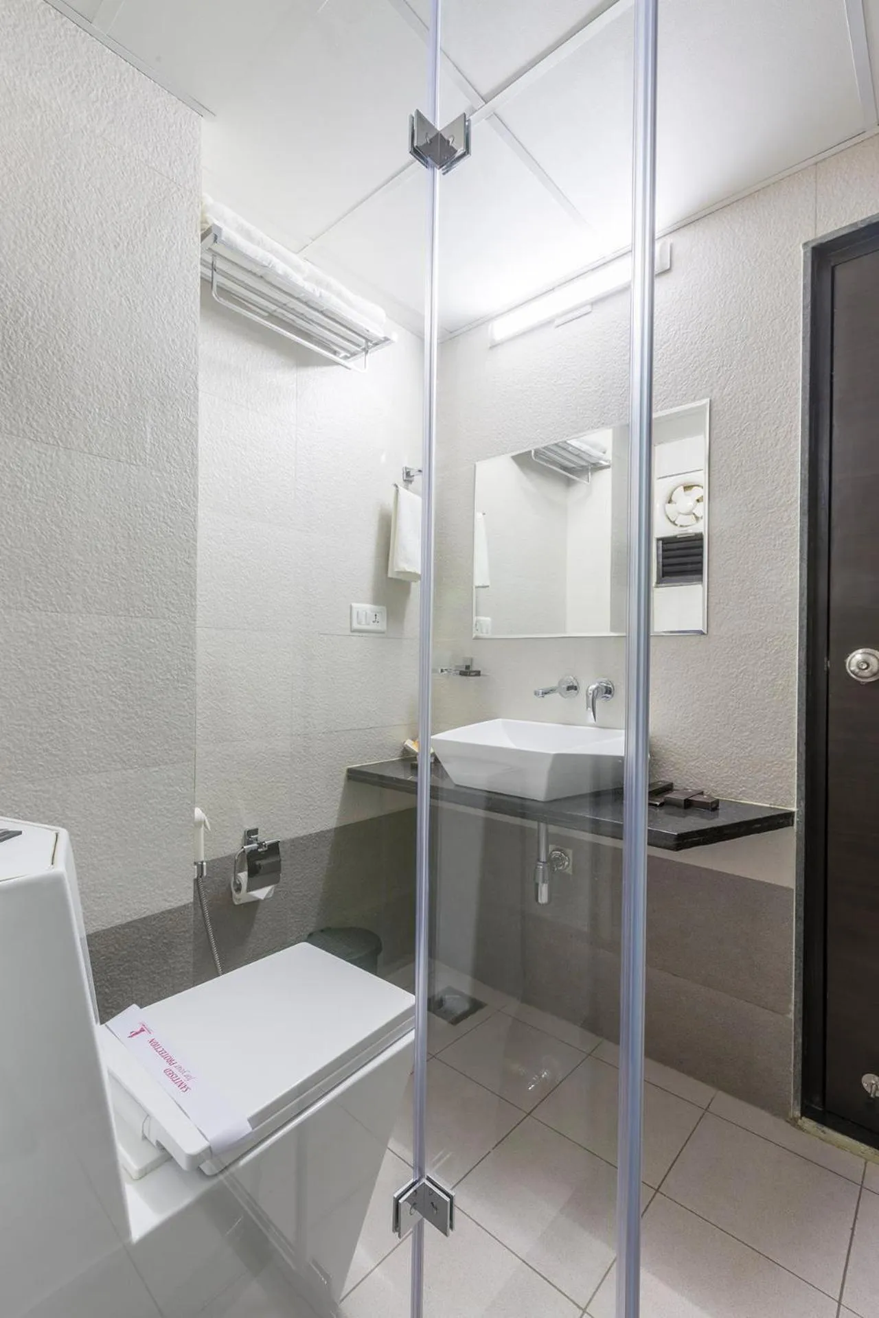 Shower in Prominent Corporate Residency