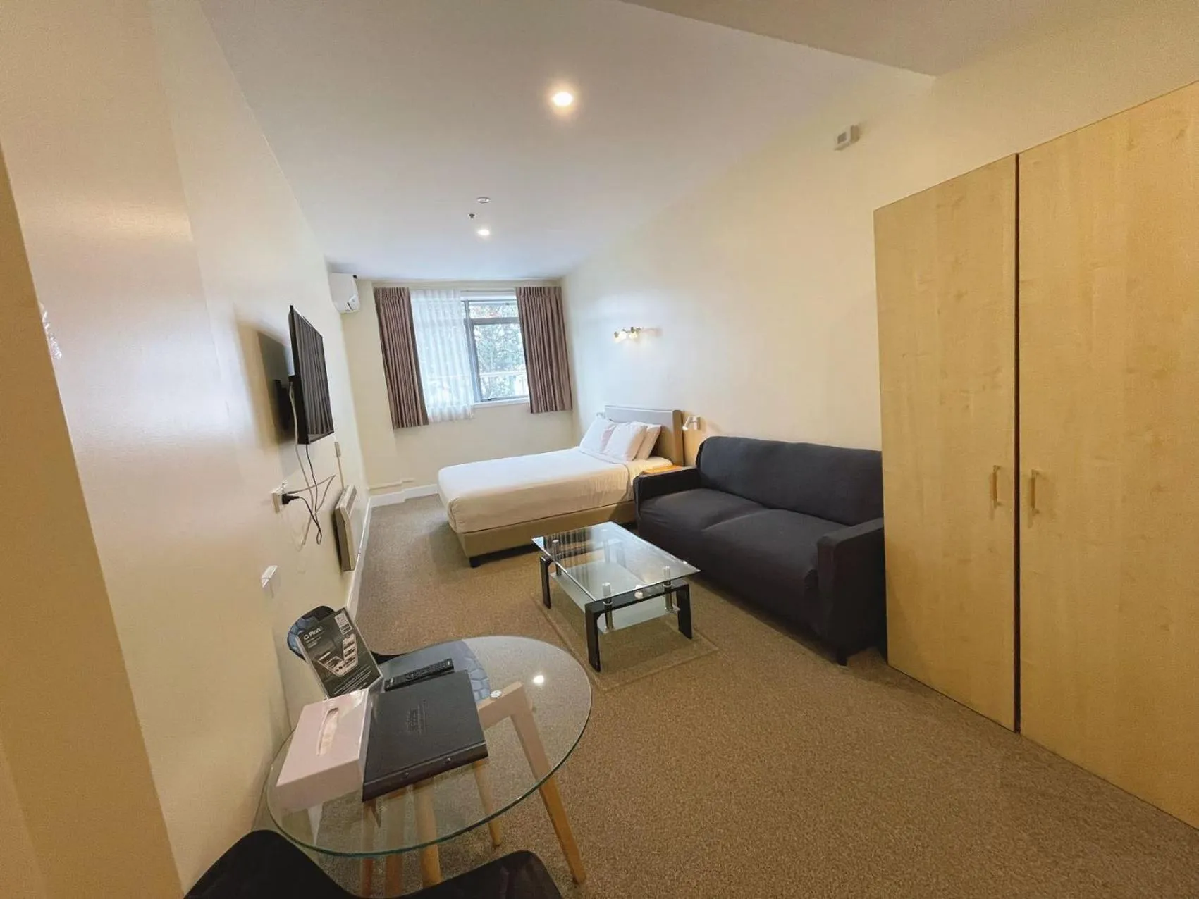 Photo of the whole room in Grand Central Serviced Apartments
