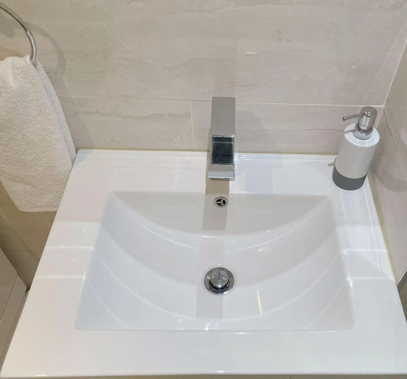 Bathroom in Grand Central Serviced Apartments