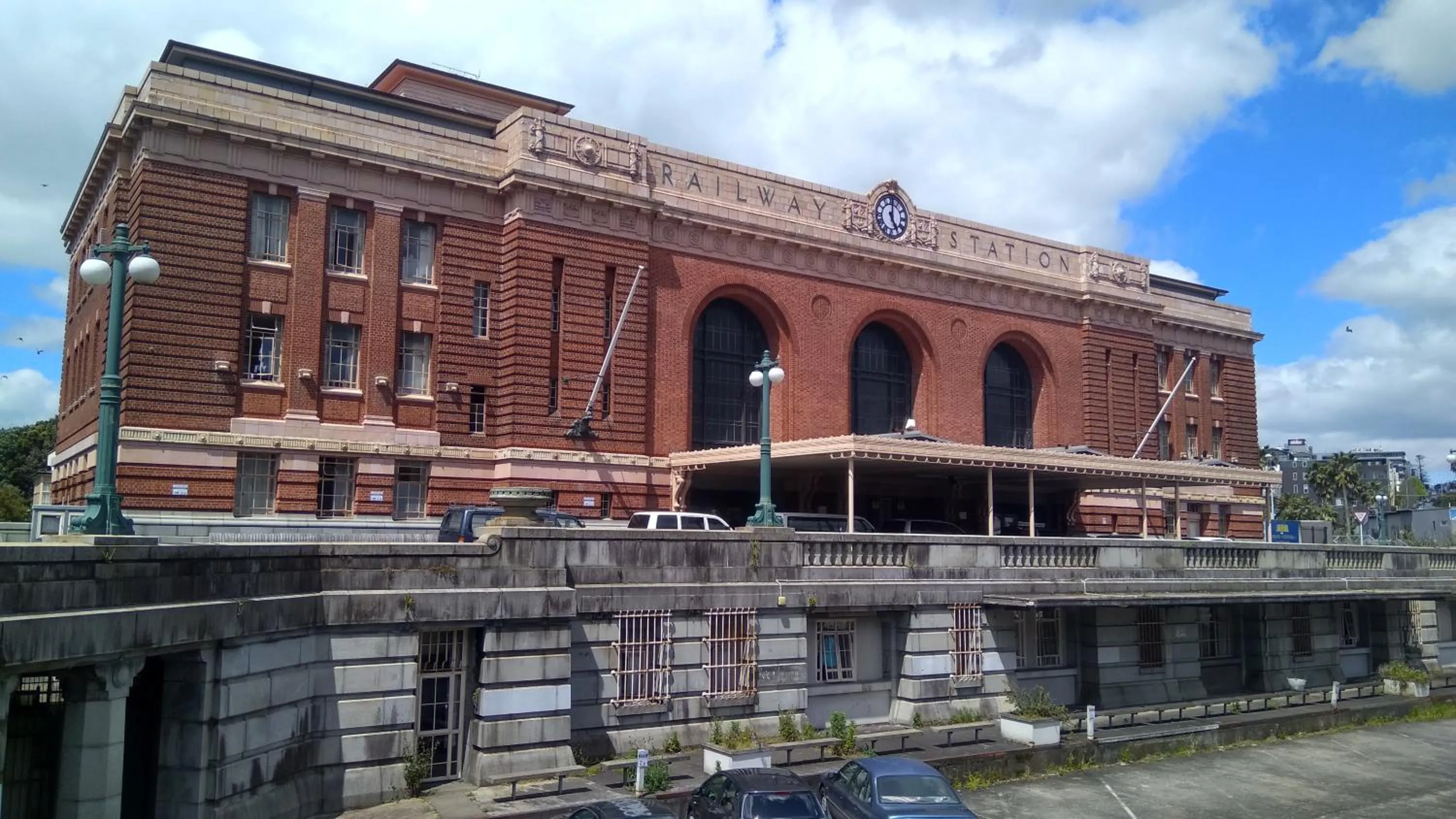 Facade/entrance in Grand Central Serviced Apartments