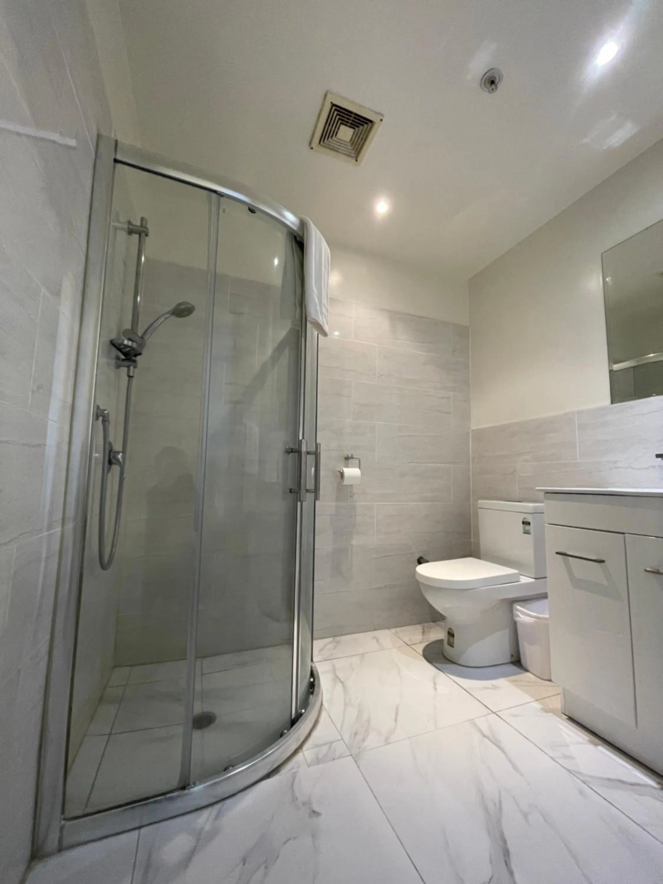 Shower in Grand Central Serviced Apartments