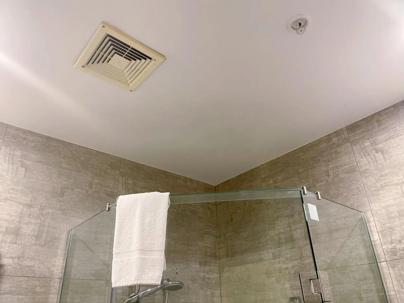 Bathroom in Grand Central Serviced Apartments