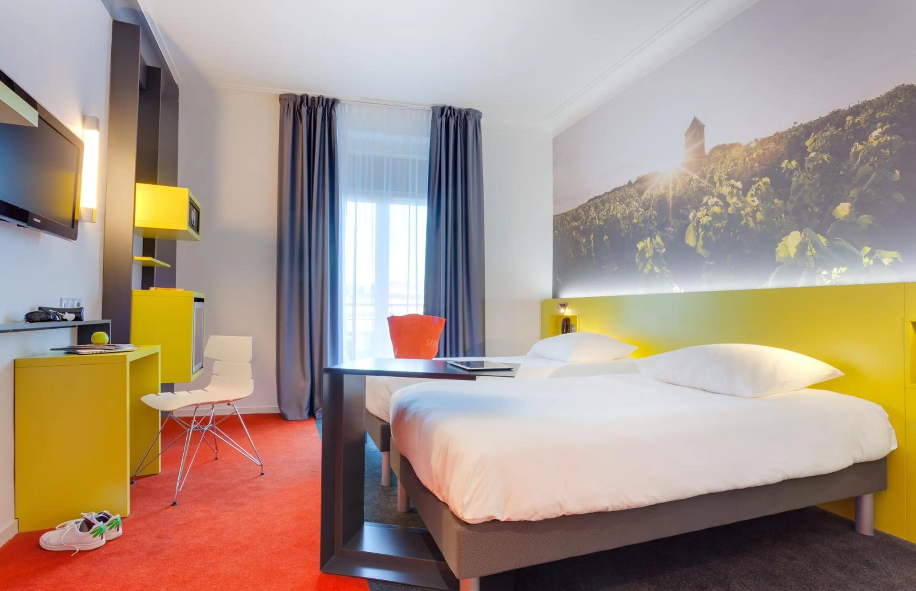 Bedroom, Bed in ibis Styles Nantes Centre Gare