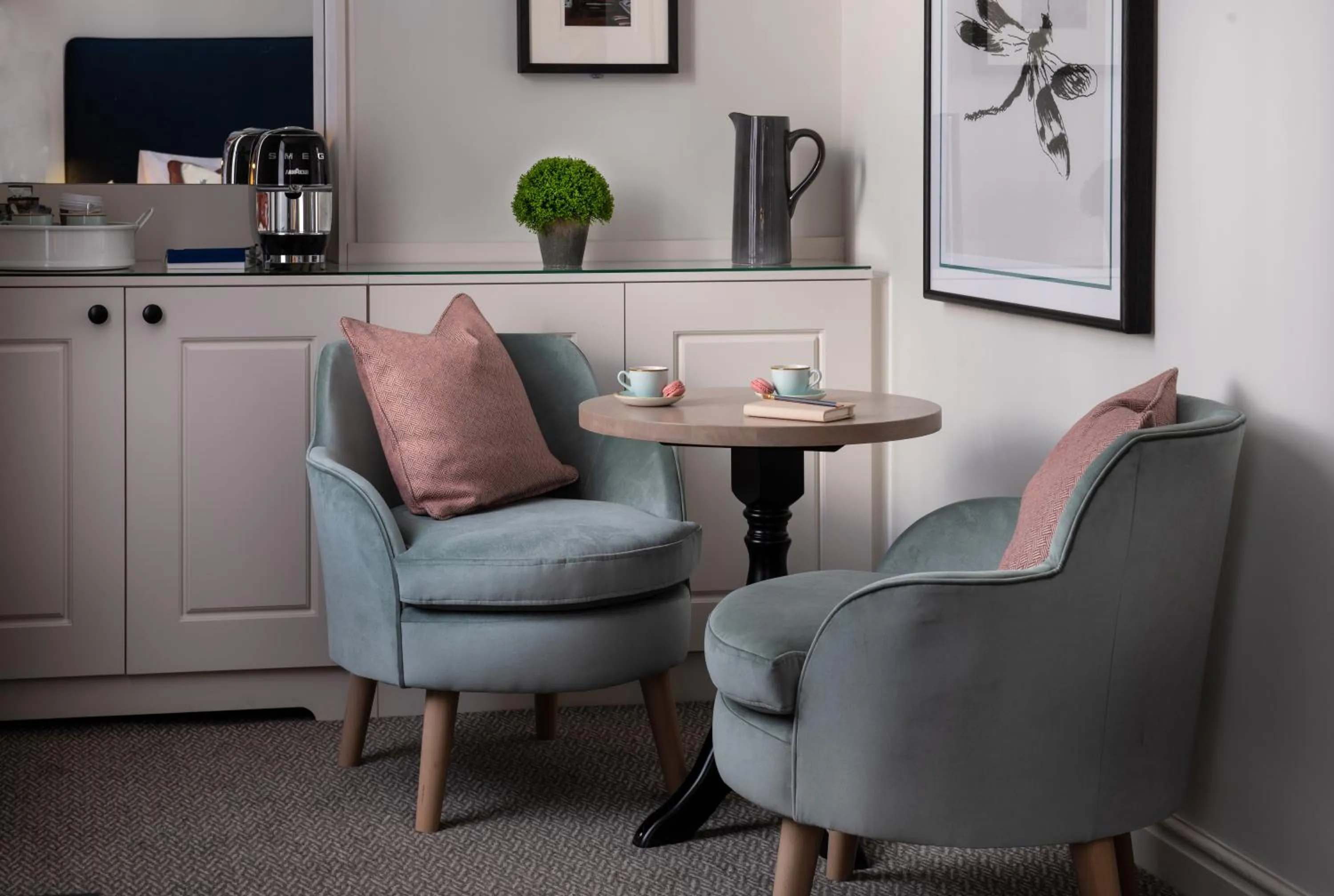 Seating area in Middletons