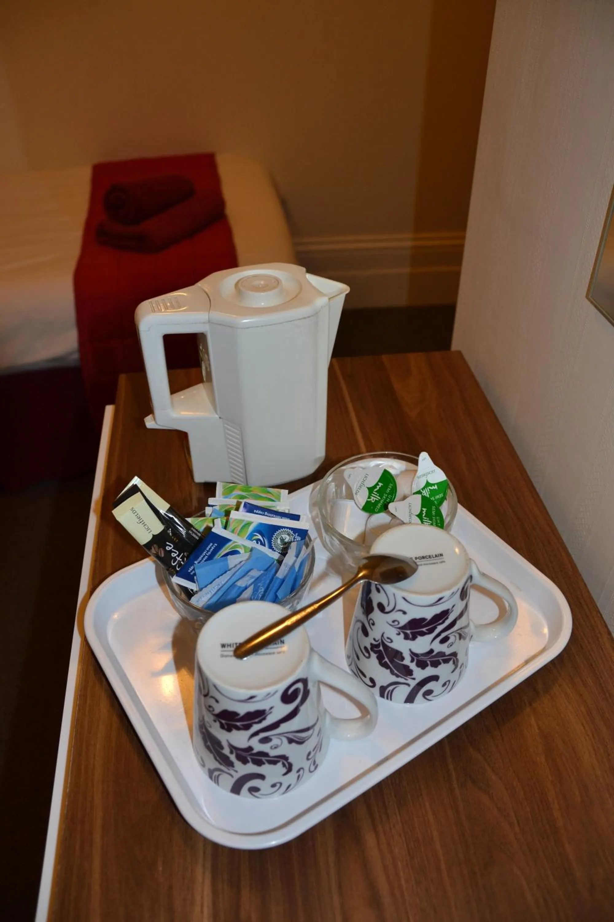 Coffee/tea facilities in Abbey Lodge Hotel