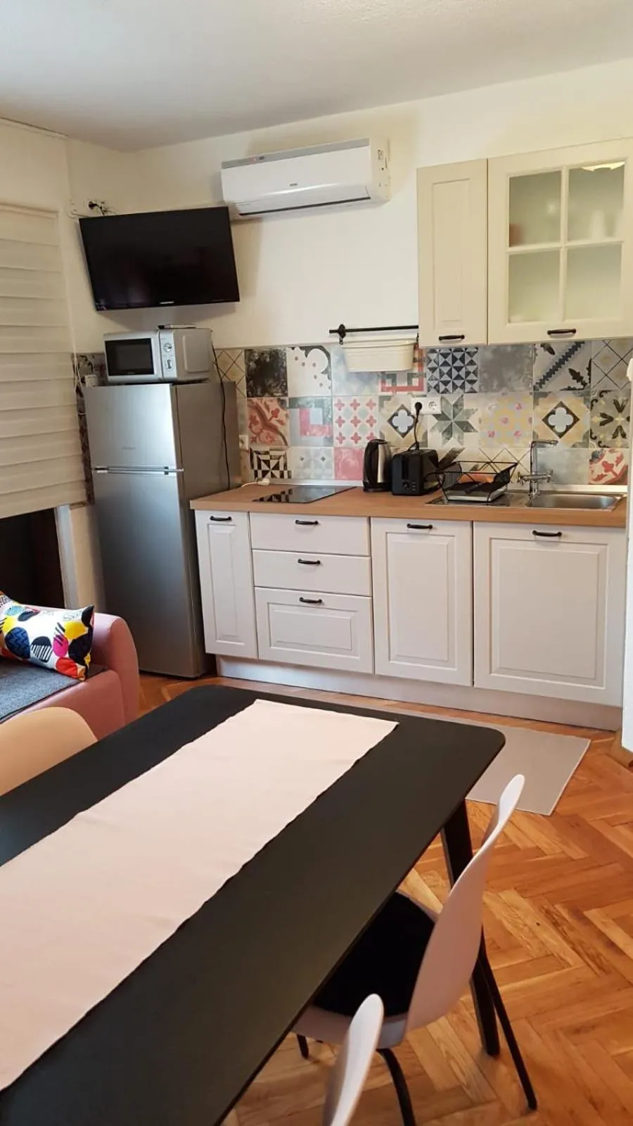 Kitchen or kitchenette in Villa Lykos Plitvice