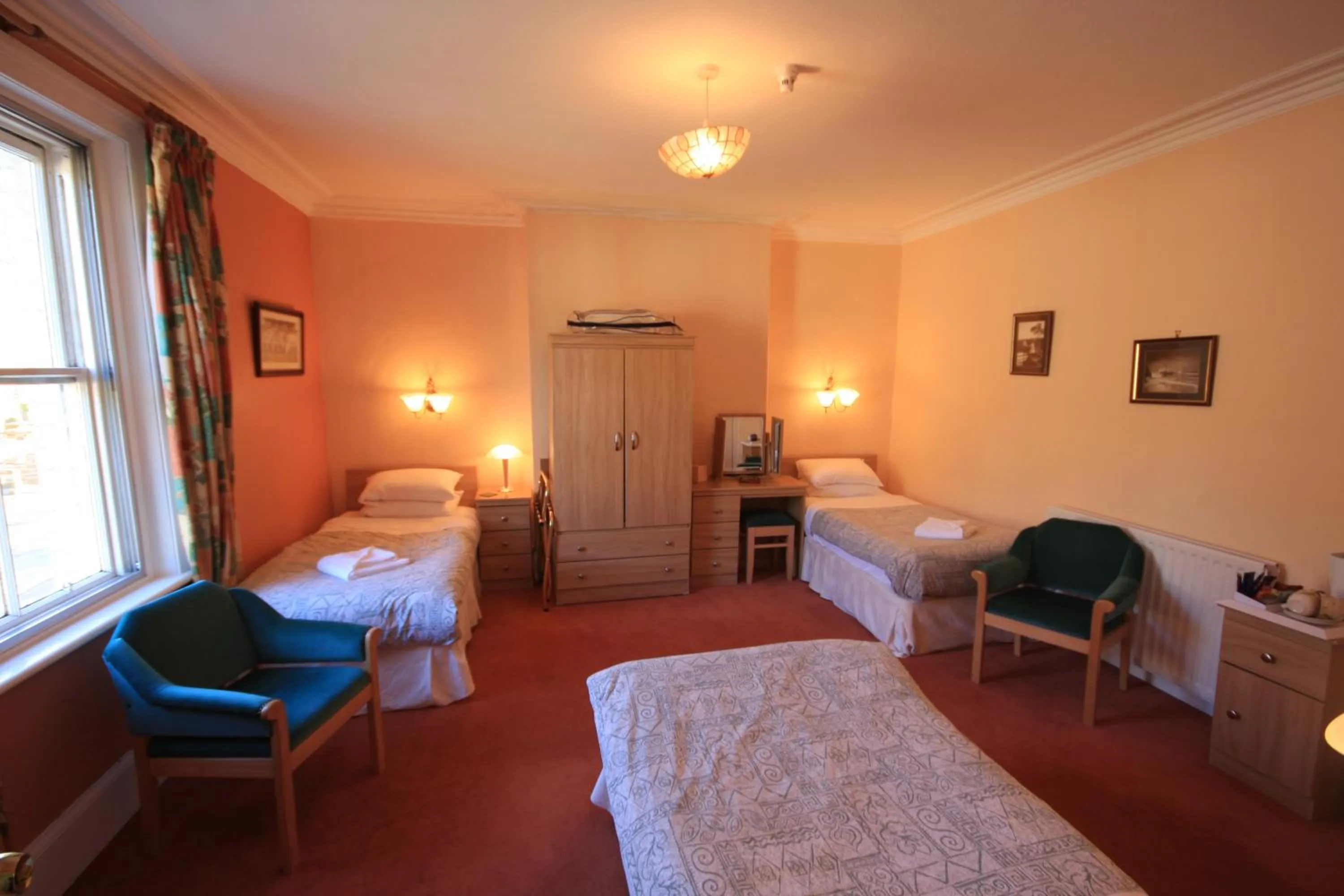 Bedroom, Bed in Cumberland Inn
