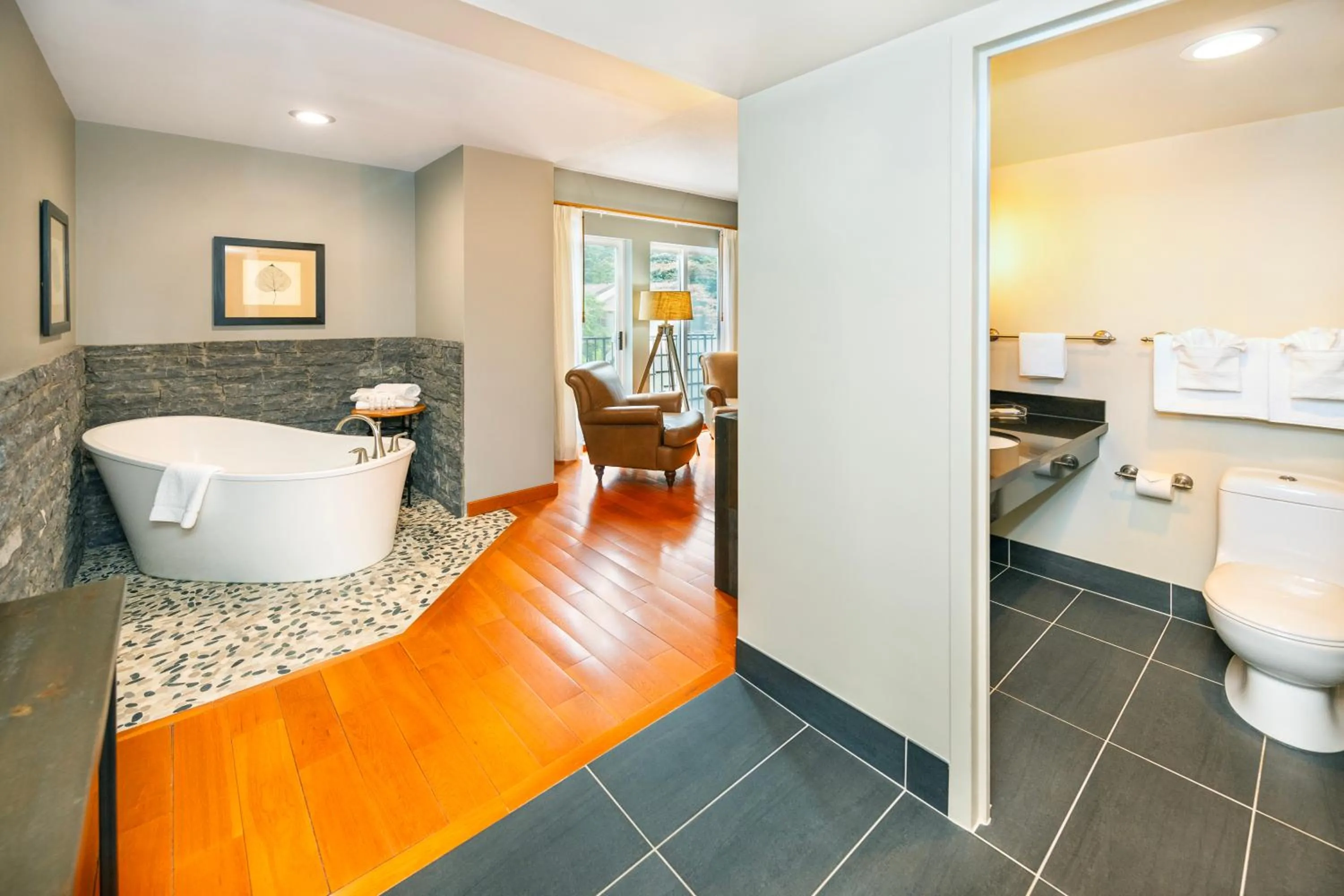 Photo of the whole room in Banff Inn