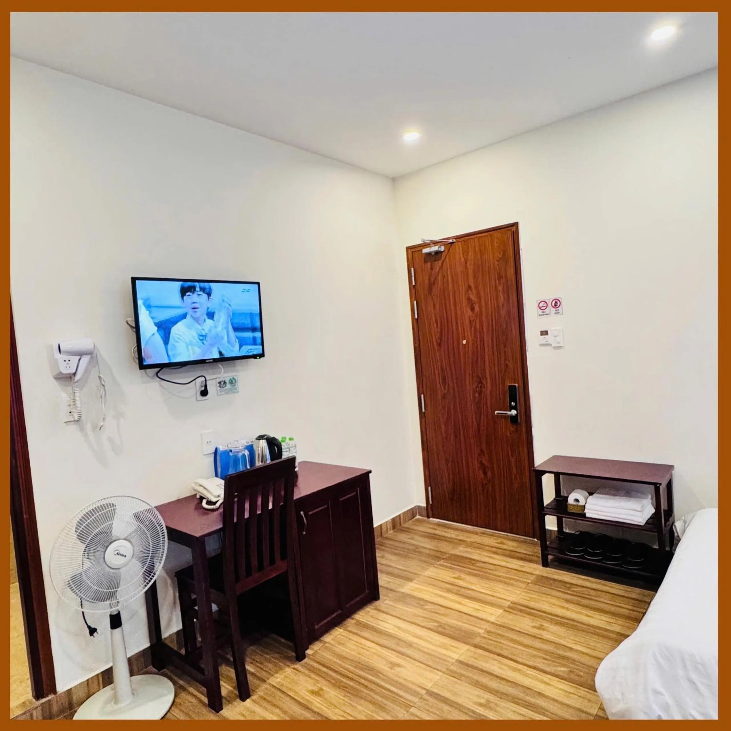 TV and multimedia, Bed in Nam Xuan Premium Hotel