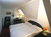 Bedroom, Bed in Hotel Landgut Ochsenkopf