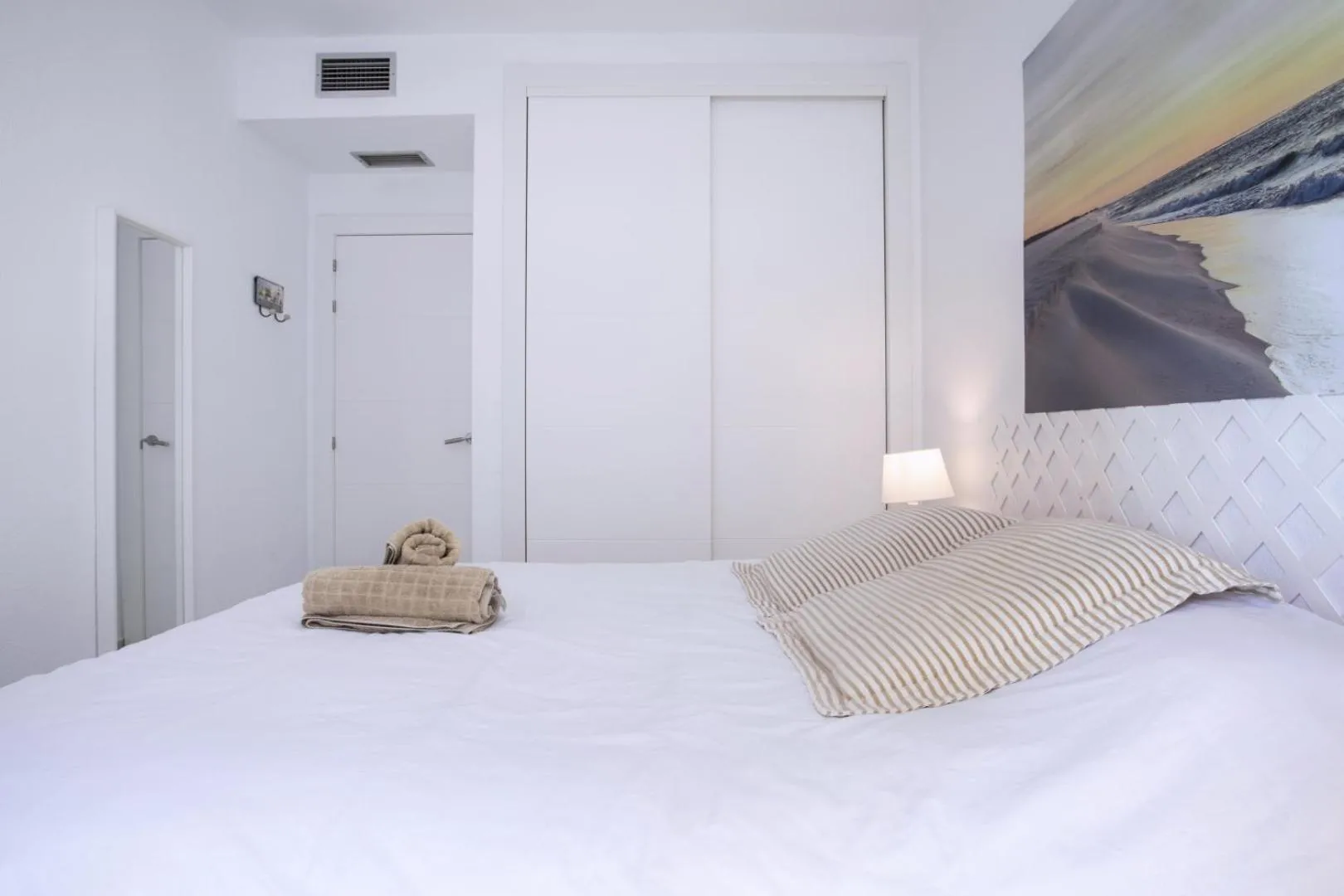Bed in Rentcostadelsol Malagueta Arenal