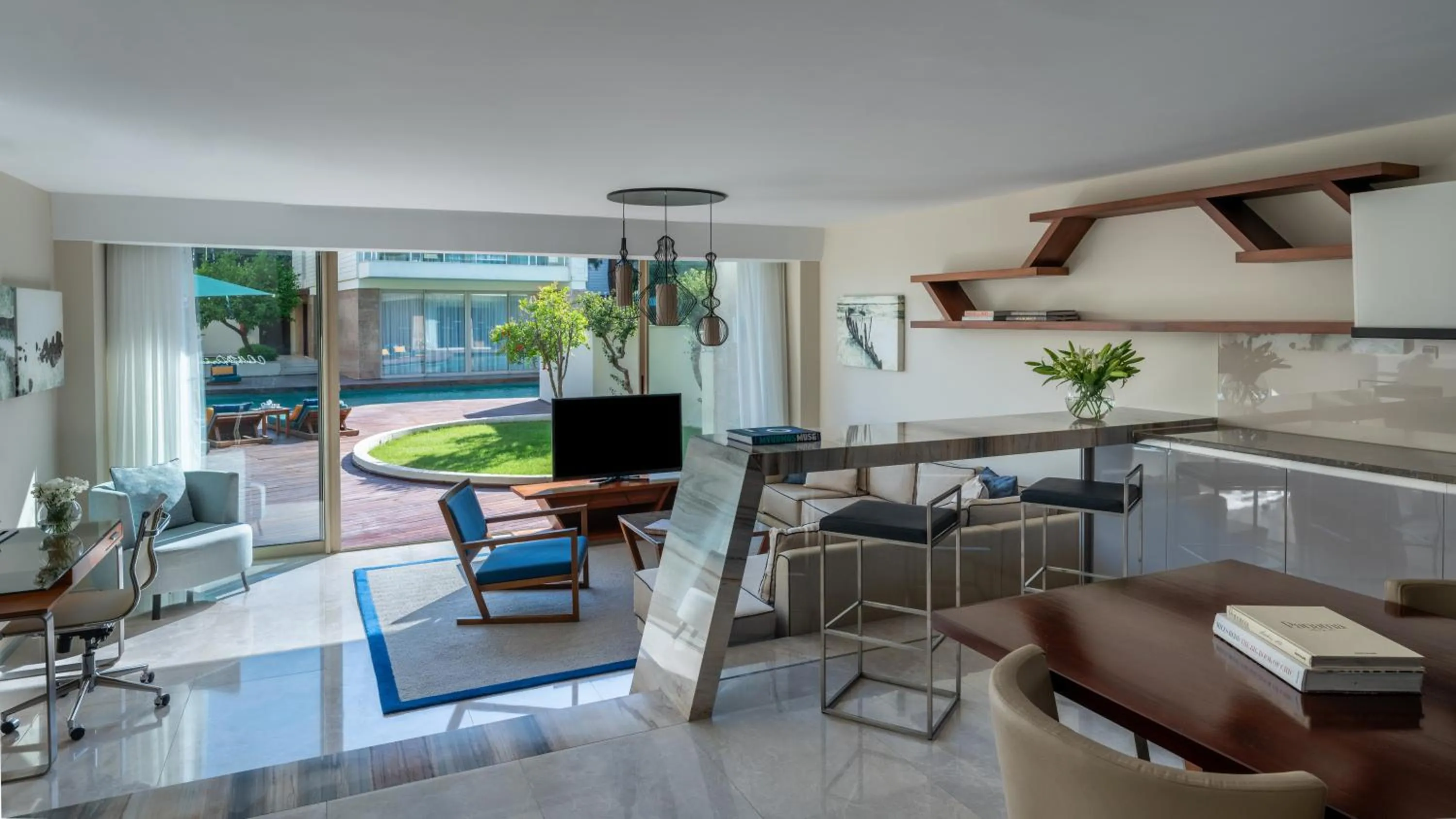 Communal lounge/ TV room in Club Prive By Rixos Belek