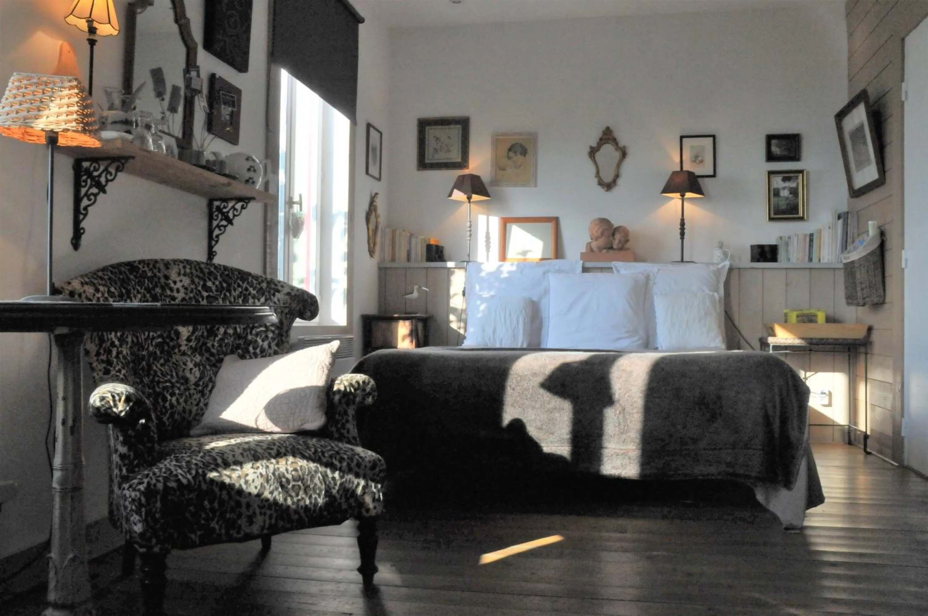 Bed in Les chambres du Chat Perché