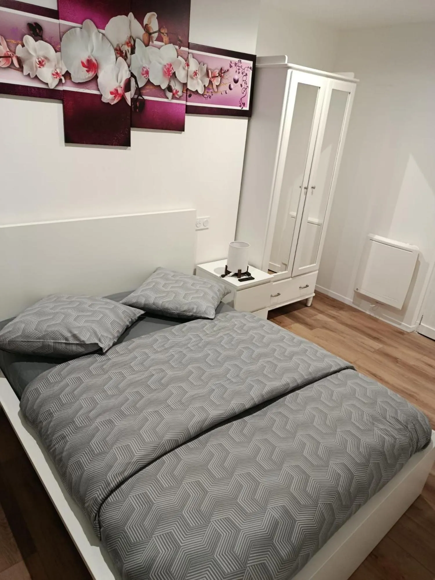 Bed in Meublés de Tourisme à Vincennes