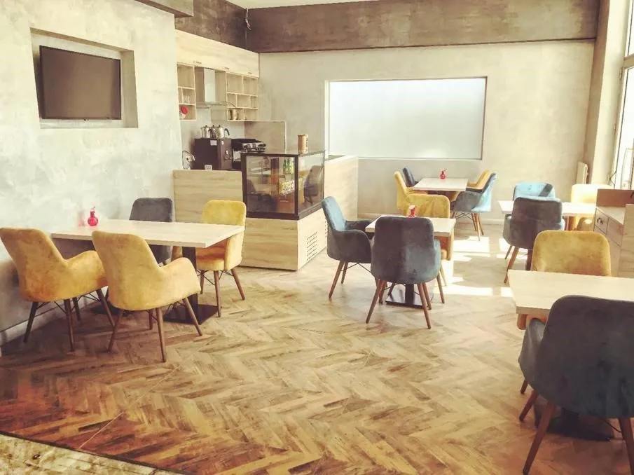 Restaurant/places to eat in Zin D Home Dudullu Otel