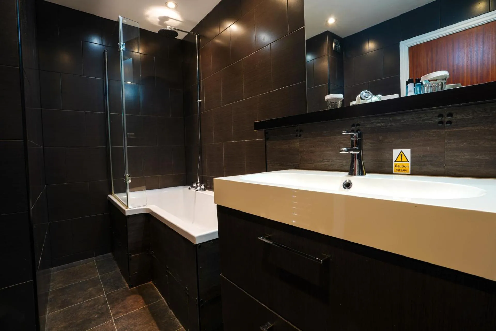 Bathroom in Gomersal Park Hotel & Bazaar Spa