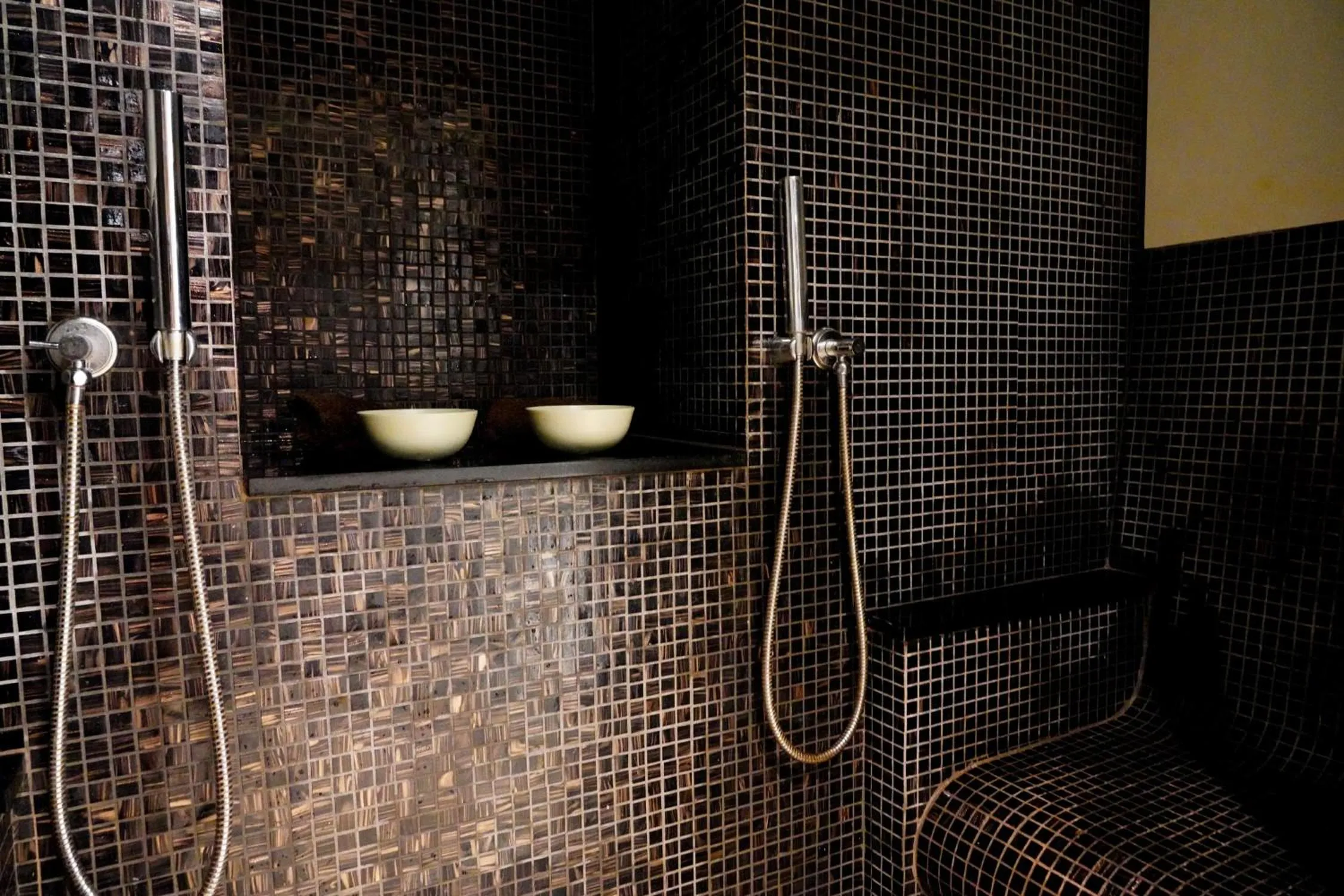 Spa and wellness centre/facilities in Gomersal Park Hotel & Bazaar Spa