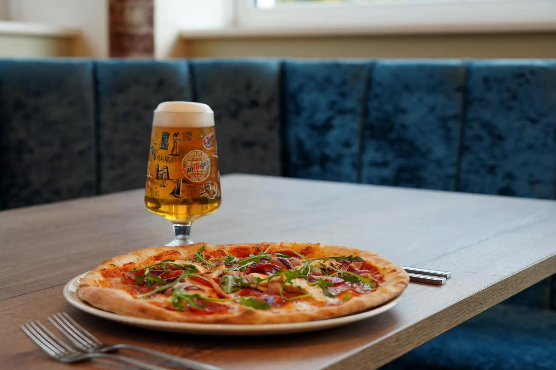 Food and drinks in Gomersal Park Hotel & Bazaar Spa