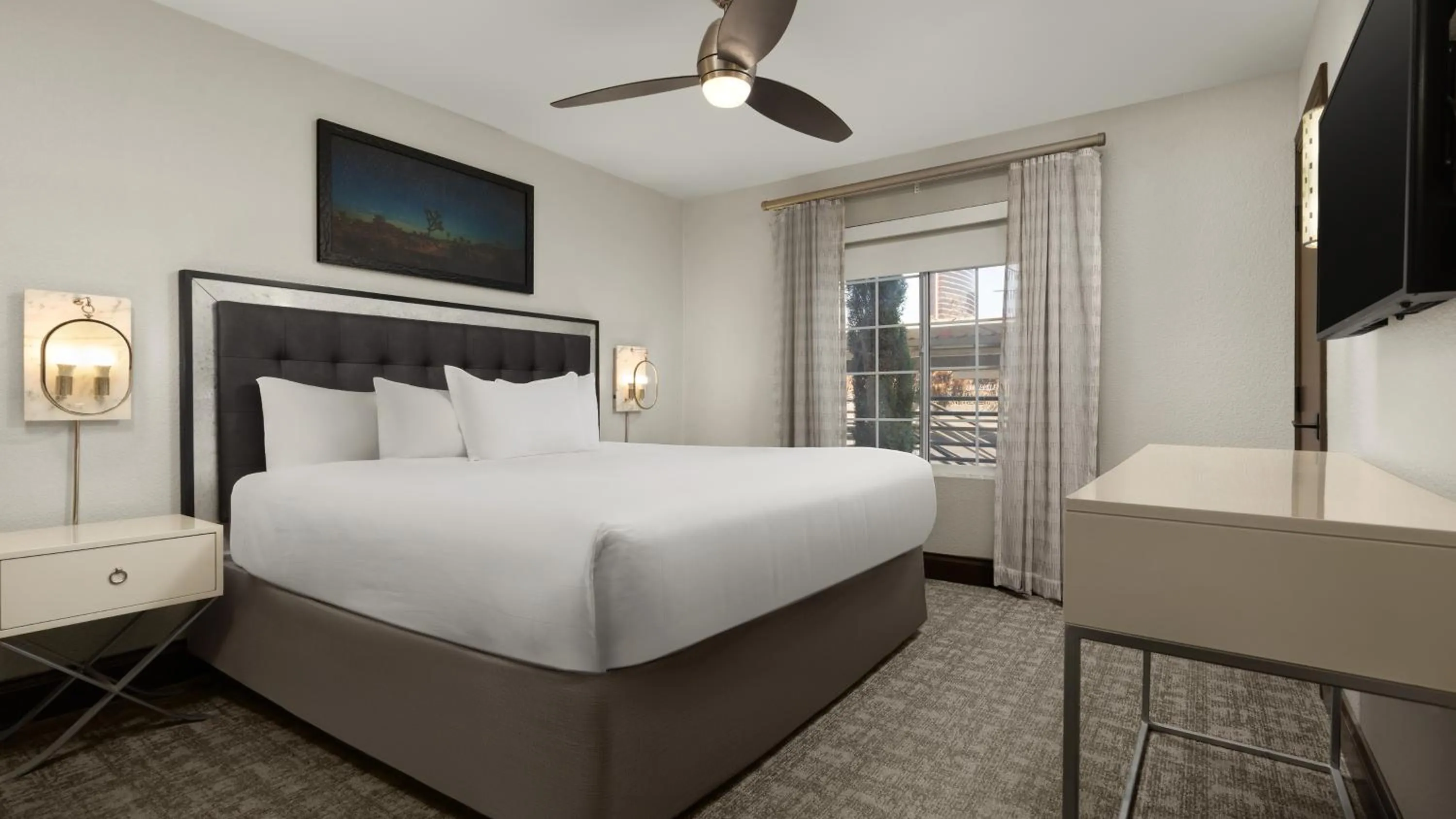 Bed in Holiday Inn Club Vacations at Desert Club Resort