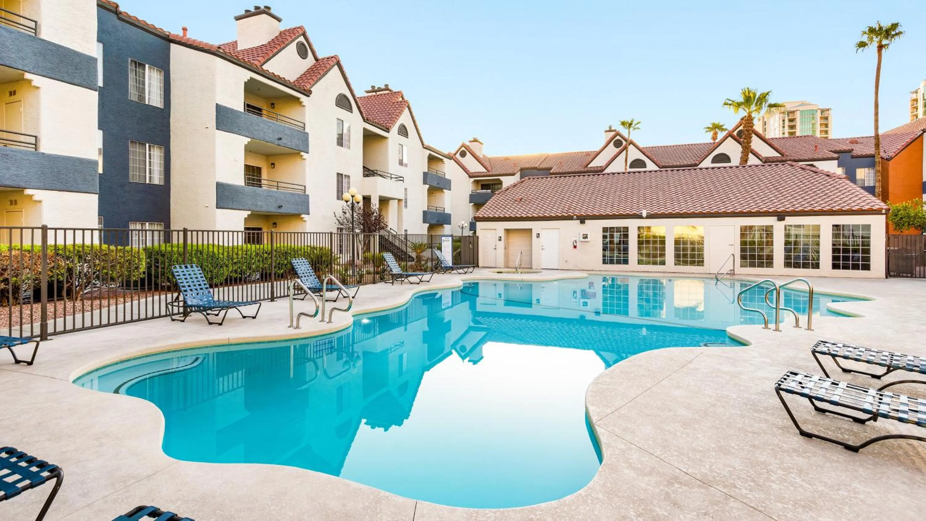 Swimming pool in Holiday Inn Club Vacations at Desert Club Resort