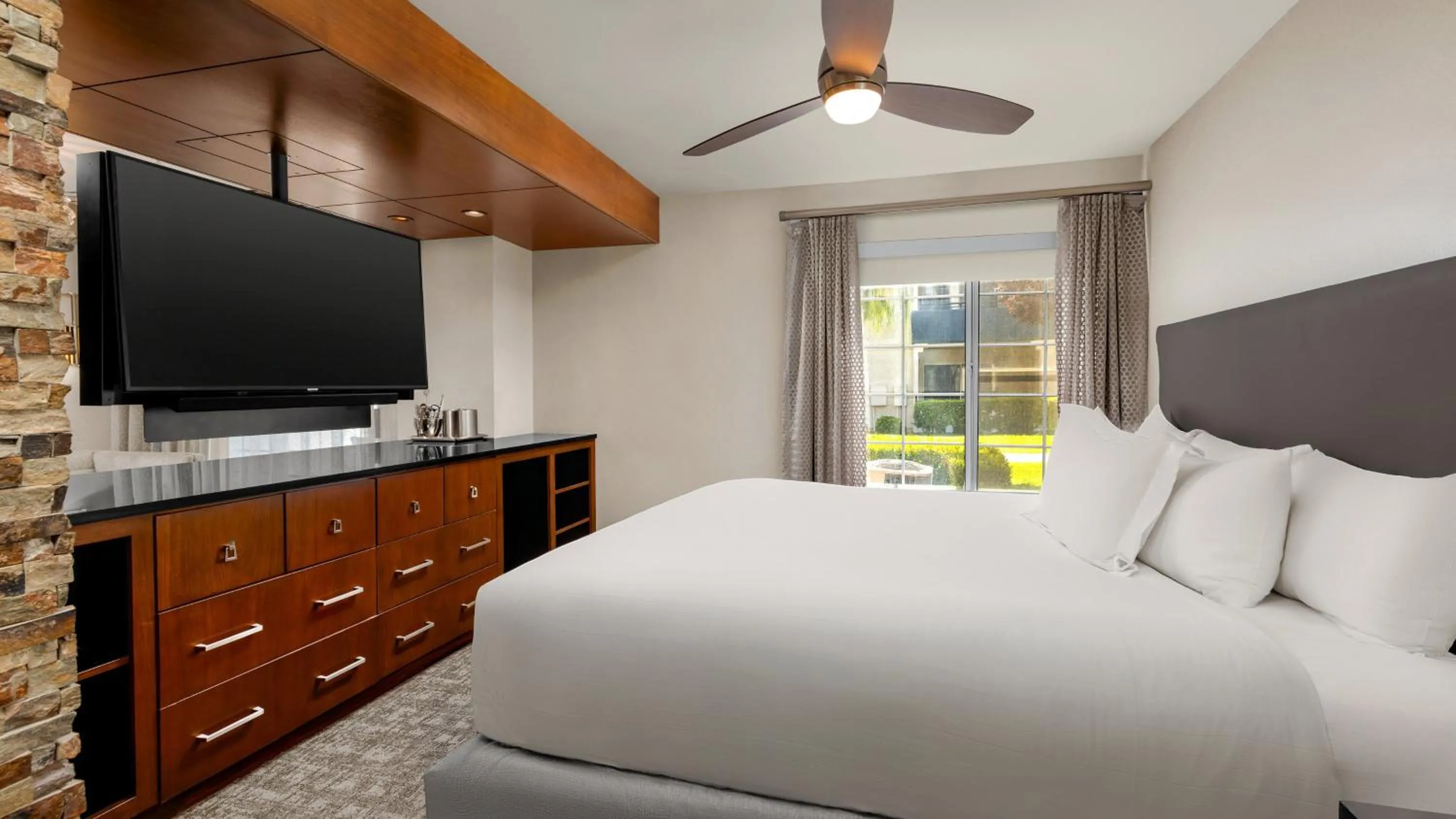 Photo of the whole room, Bed in Holiday Inn Club Vacations at Desert Club Resort