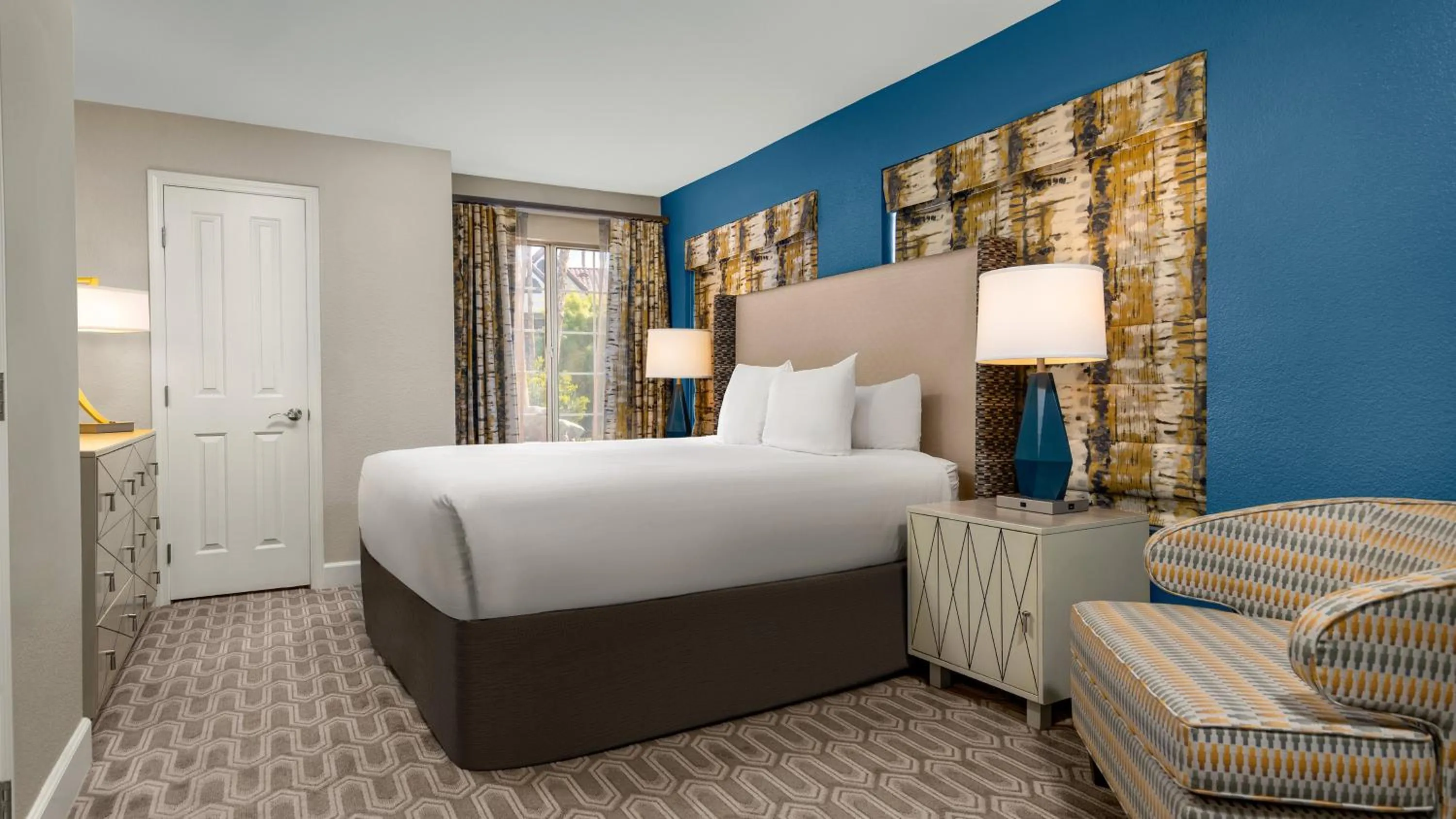 Photo of the whole room, Bed in Holiday Inn Club Vacations at Desert Club Resort