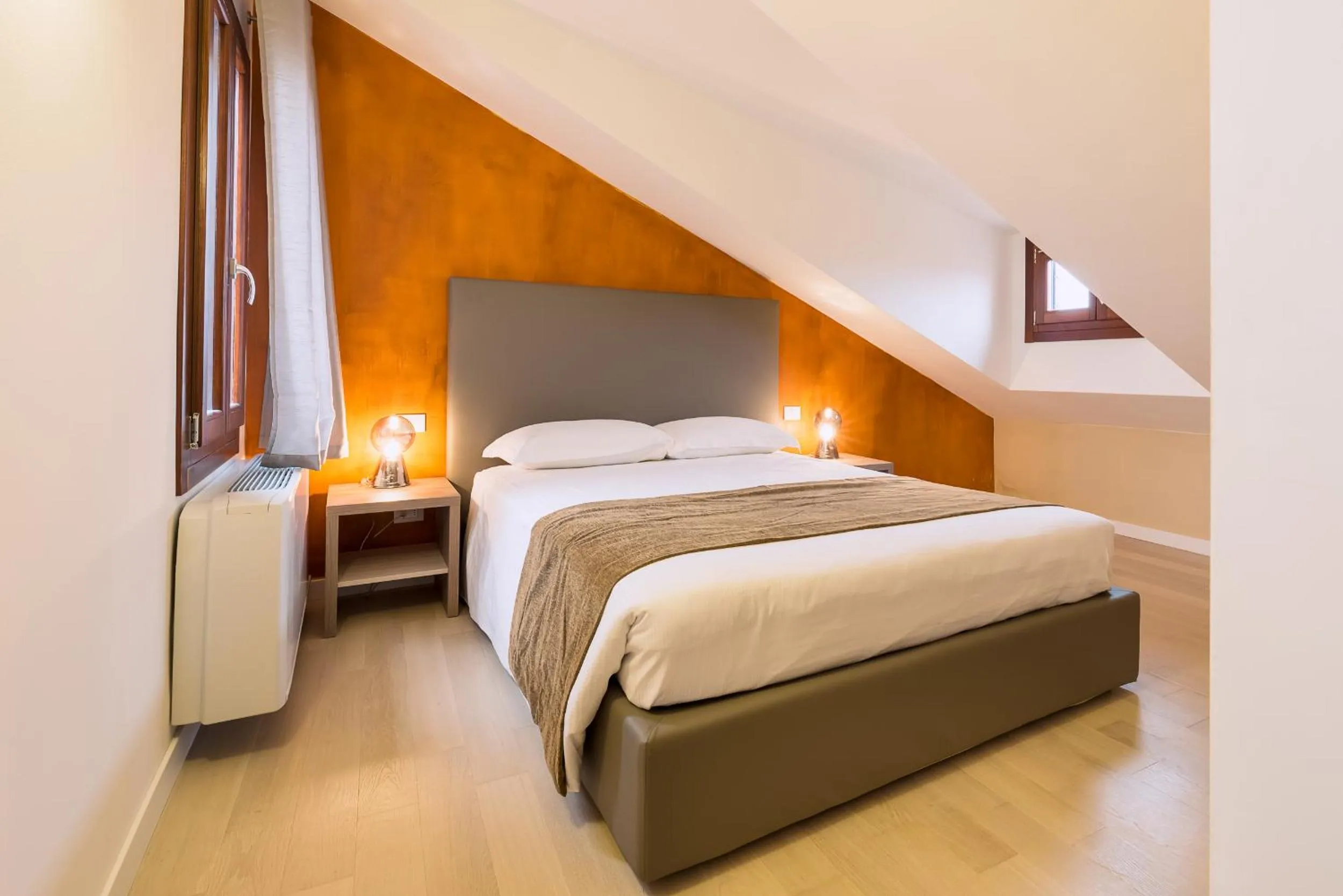 Bedroom, Bed in Charming Palace Corte del Teatro