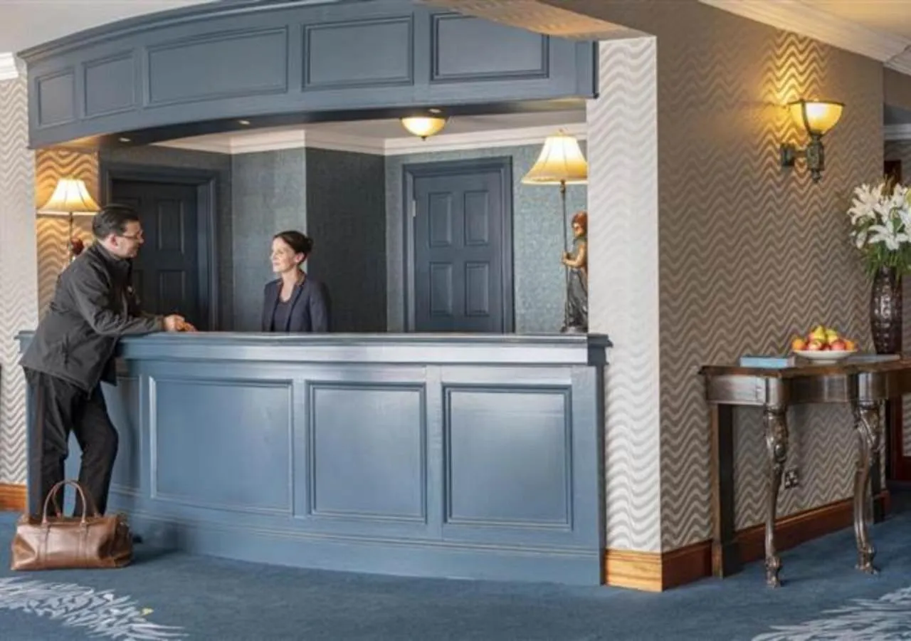 Lobby or reception in Bayview Hotel