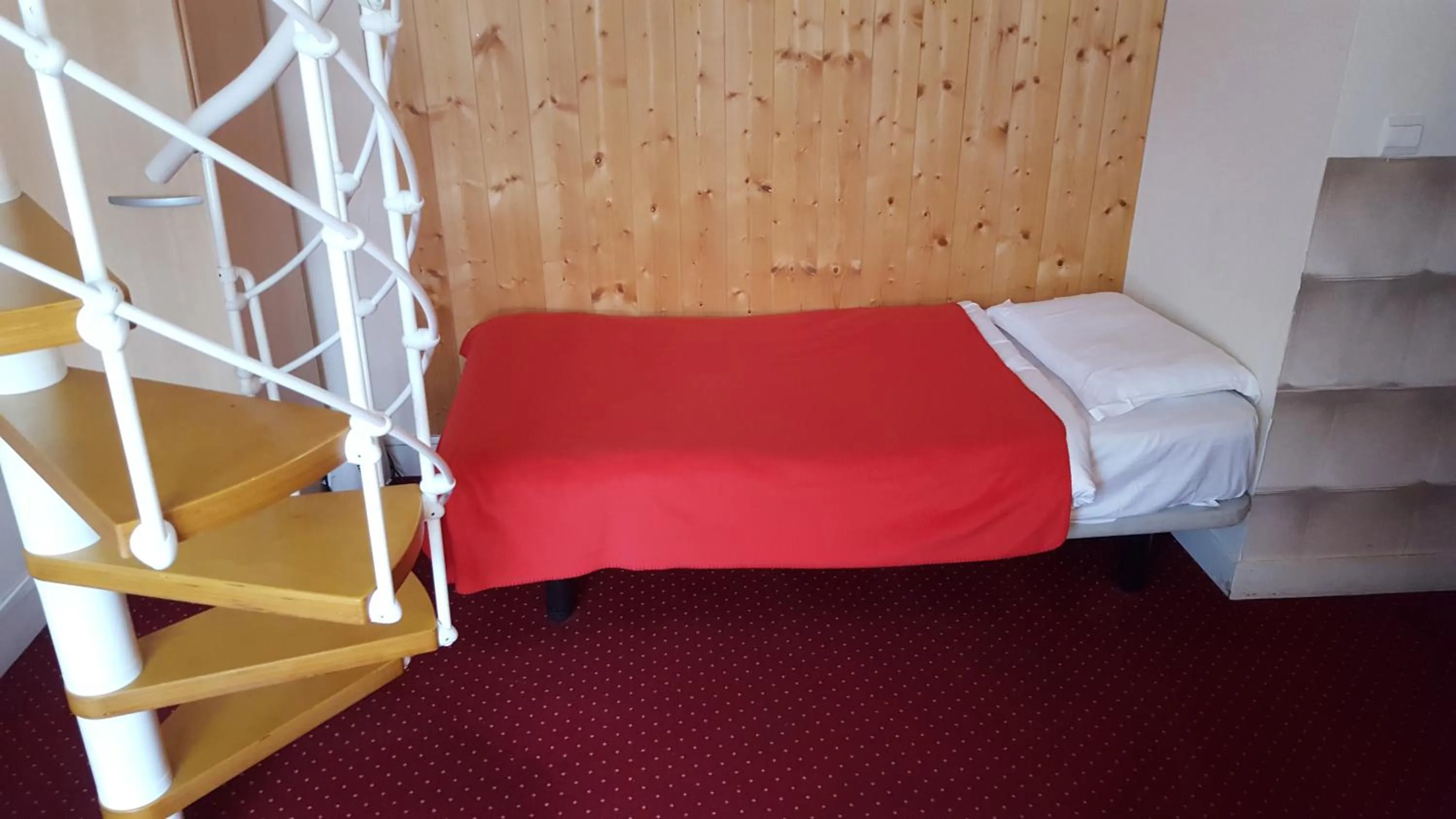 Bedroom, Bed in Hôtel Média